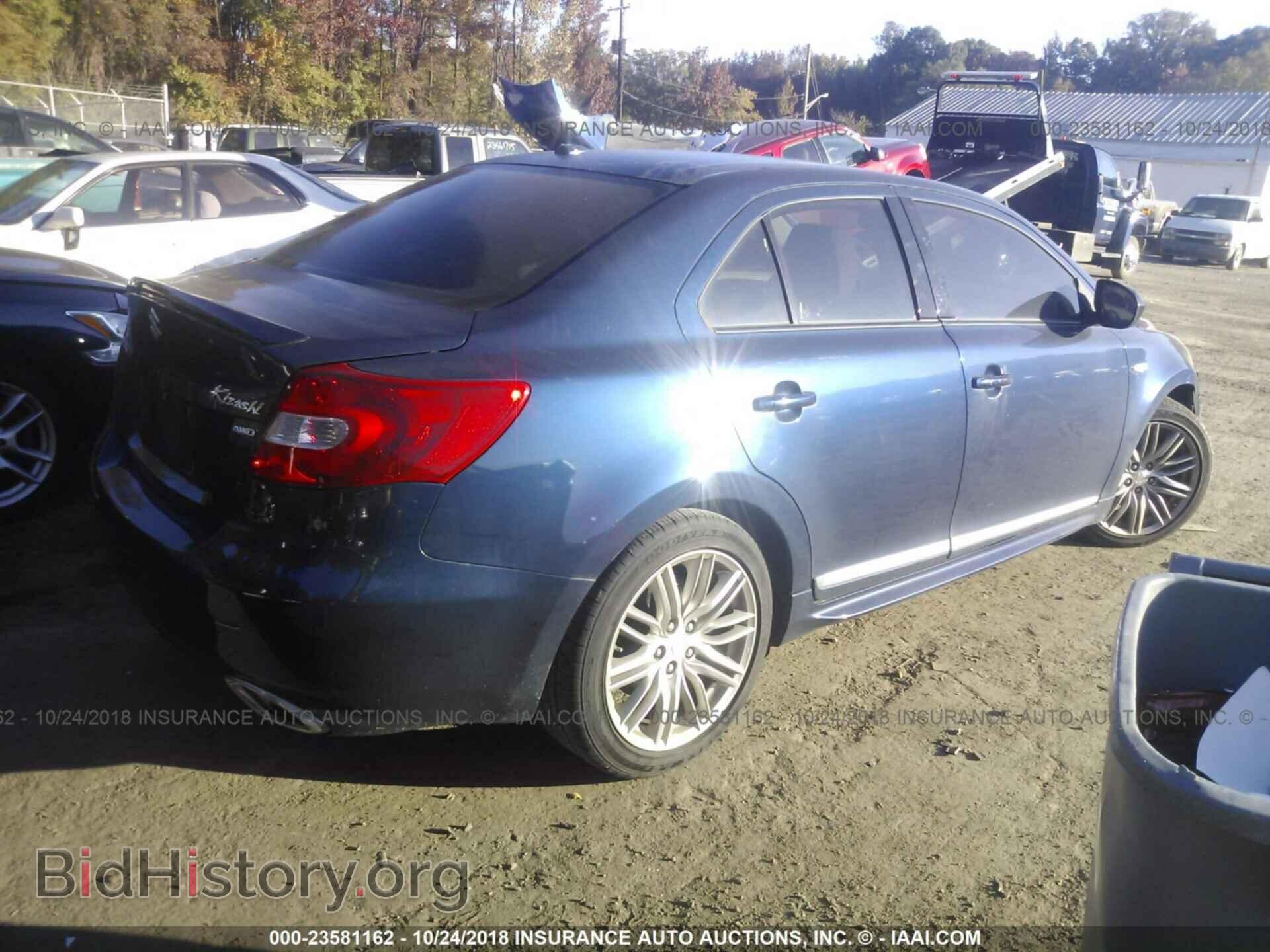 2012 Suzuki Kizashi - VIN: JS2RF9A86C6100710 - Photo 4