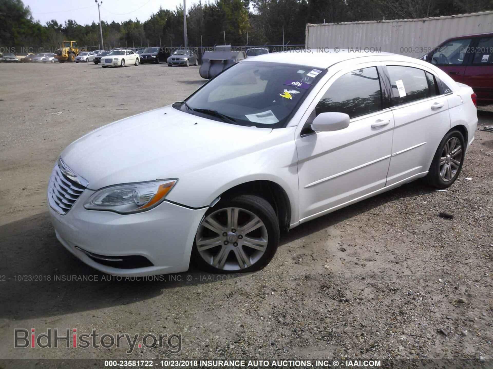 2012 Chrysler 200 - VIN: 1C3CCBABXCN244816 - Photo 2
