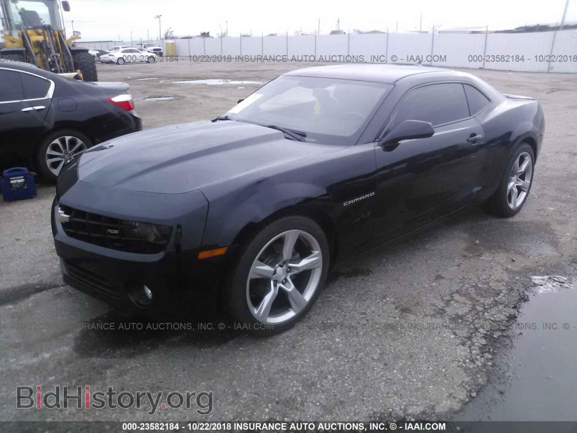 2011 Chevrolet Camaro - VIN: 2G1FB1EDXB9160328 - Фото 2