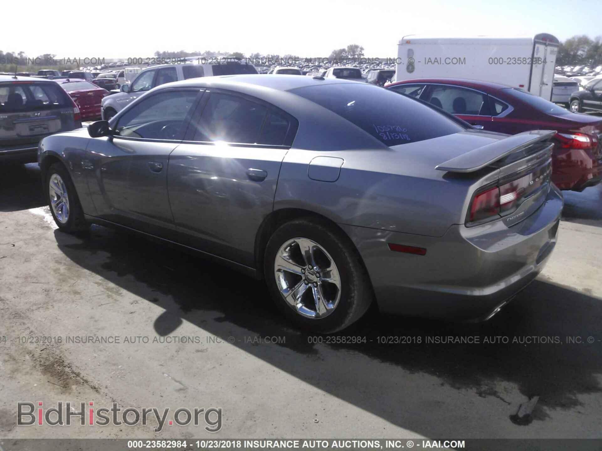 2011 Dodge Charger - VIN: 2B3CL5CT9BH572093 - Фото 3