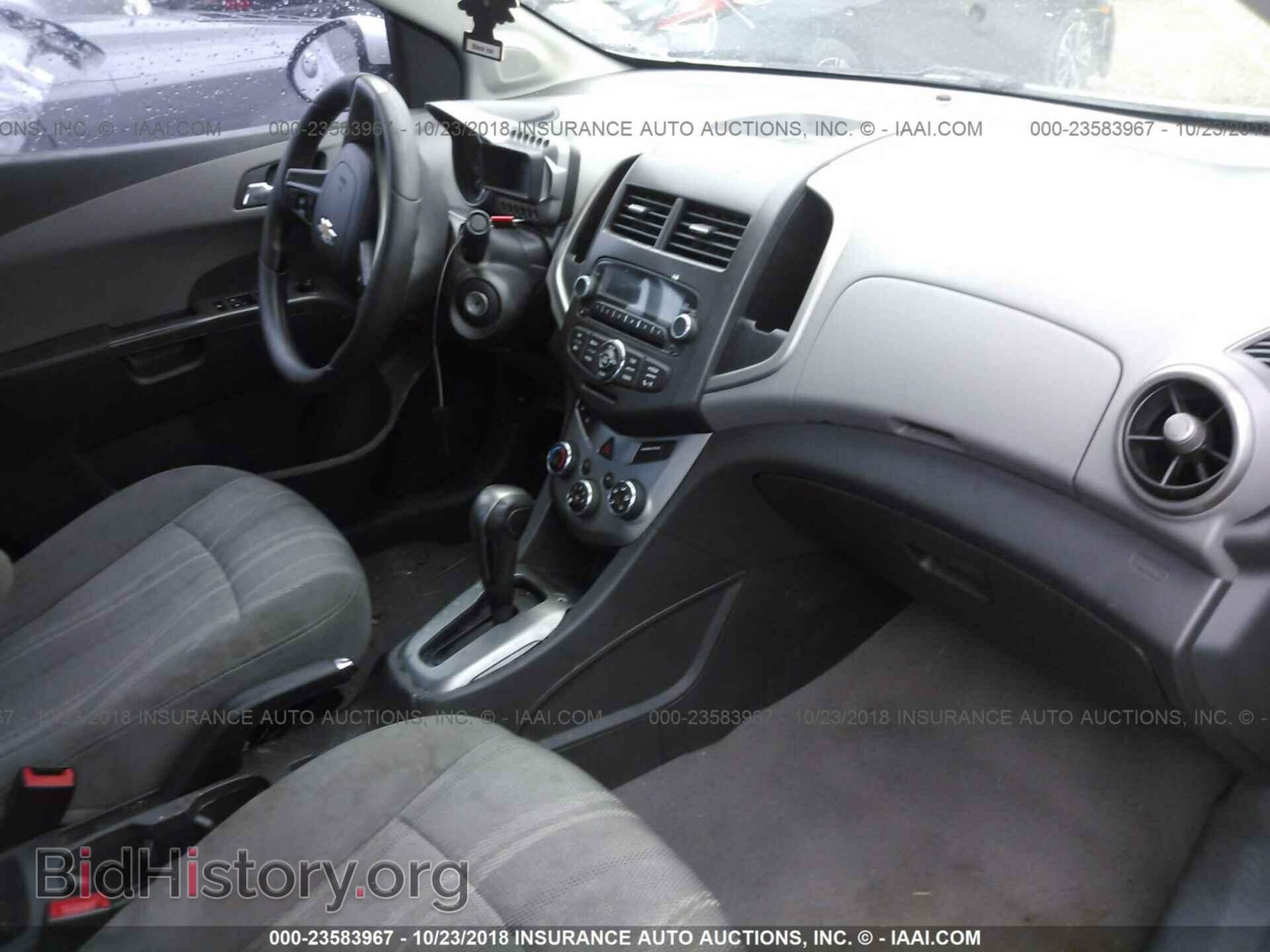 2014 Chevrolet Sonic - VIN: 1G1JC5SH4E4149466 - Фото 5