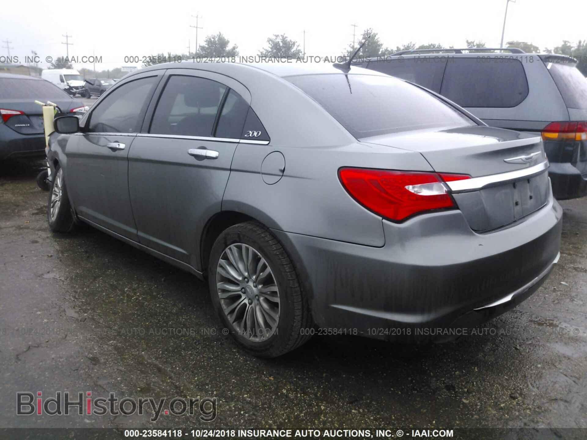 2011 Chrysler 200 - VIN: 1C3BC2FG5BN577827 - Фото 3