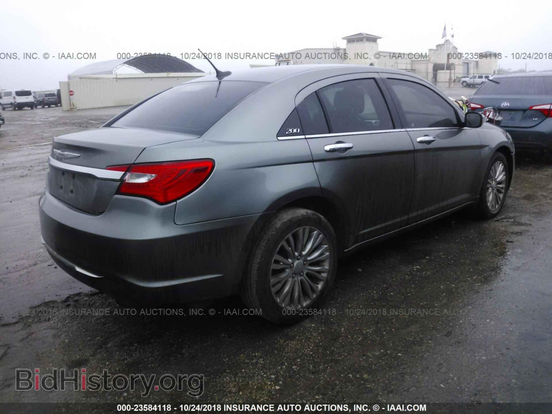 2011 Chrysler 200 - VIN: 1C3BC2FG5BN577827 - Фото 4