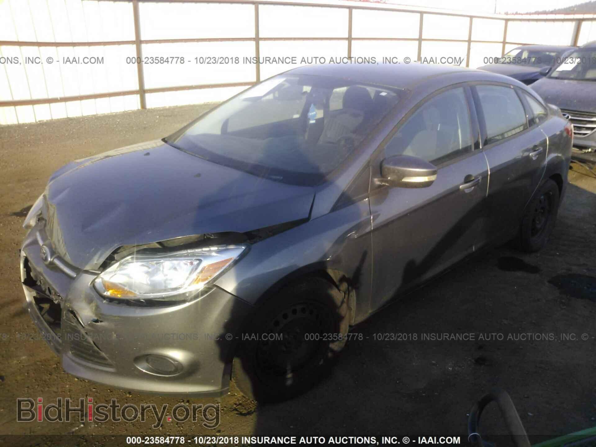 2013 Ford Focus - VIN: 1FADP3F24DL145401 - Photo 2