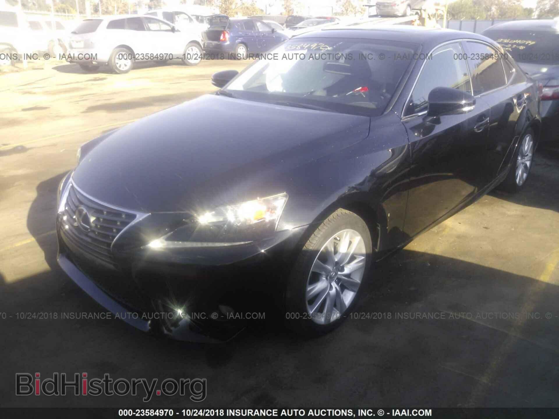 2014 Lexus Is - VIN: JTHBF1D29E5015811 - Photo 2