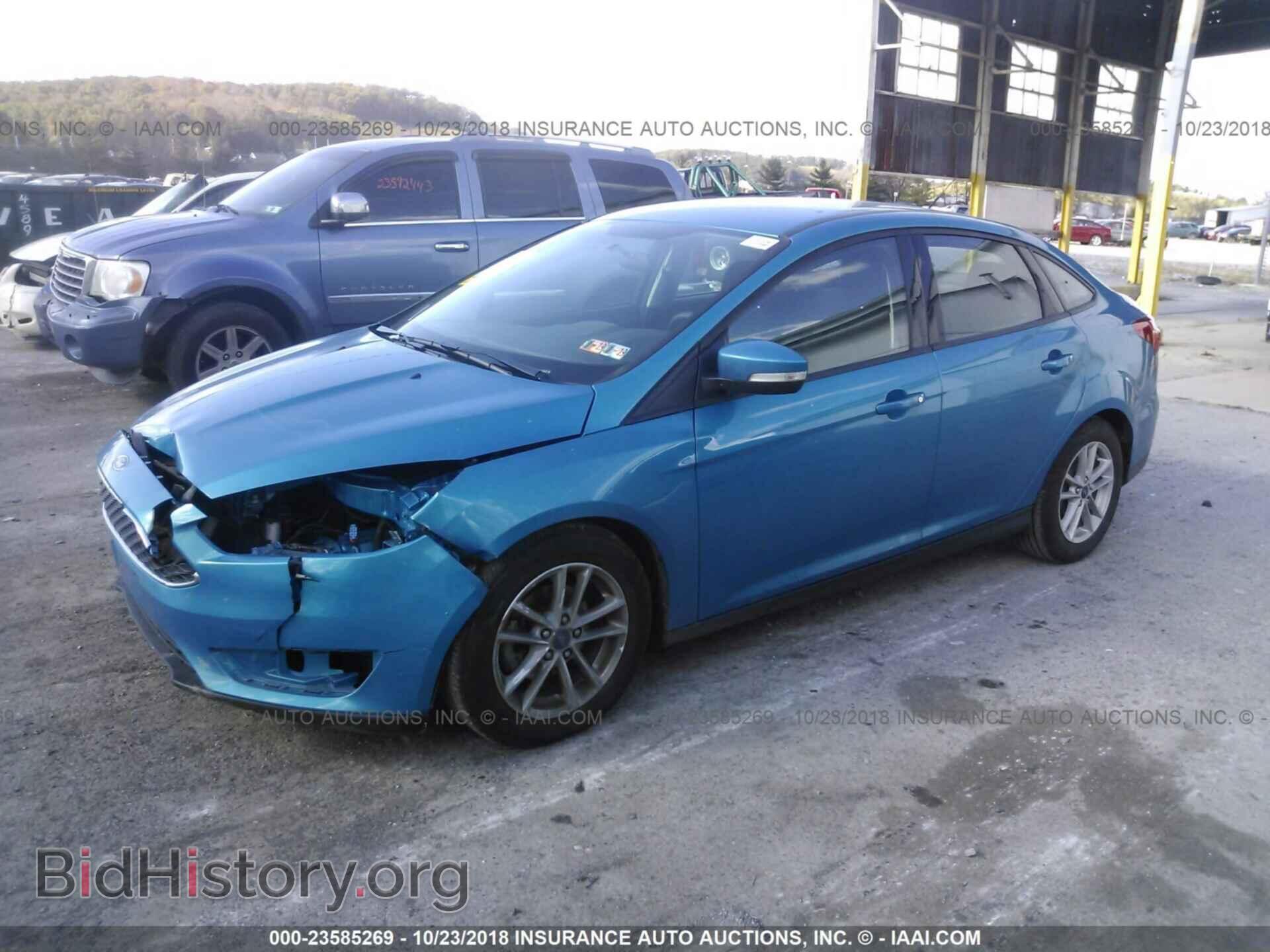2017 Ford Focus - VIN: 1FADP3F28HL220817 - Photo 2