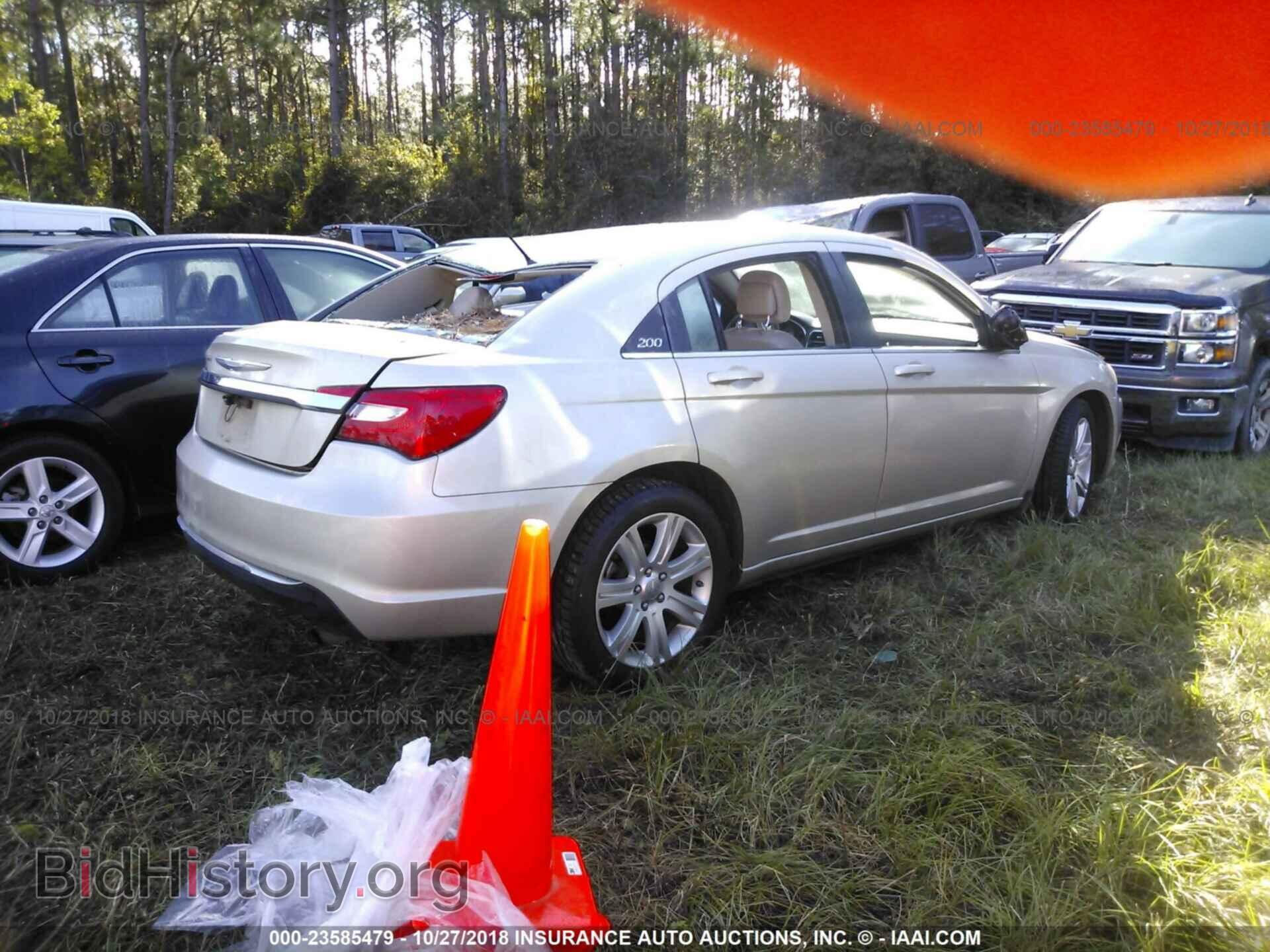 2014 Chrysler 200 - VIN: 1C3CCBBB8EN176551 - Photo 4