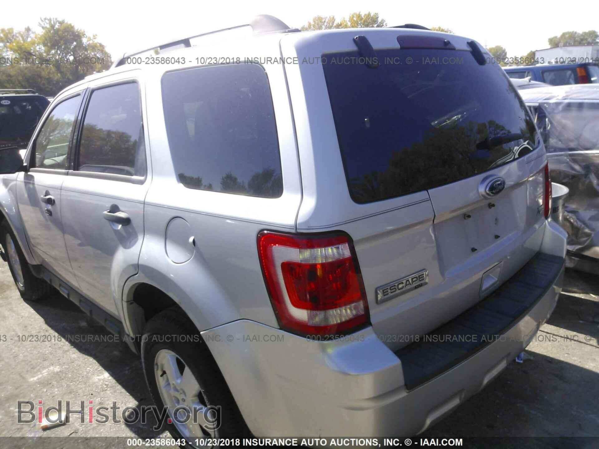 2011 Ford Escape - VIN: 1FMCU0DG9BKB04076 - Photo 3