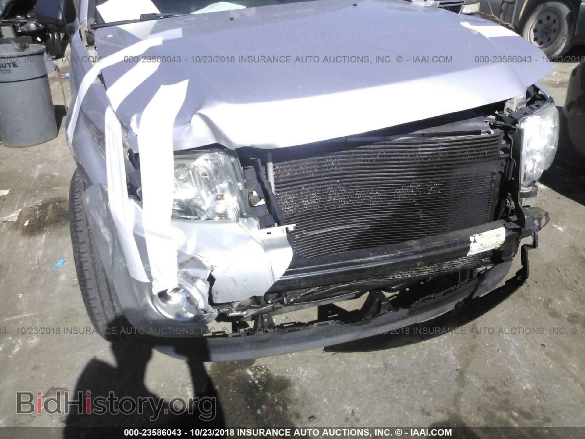 2011 Ford Escape - VIN: 1FMCU0DG9BKB04076 - Photo 6