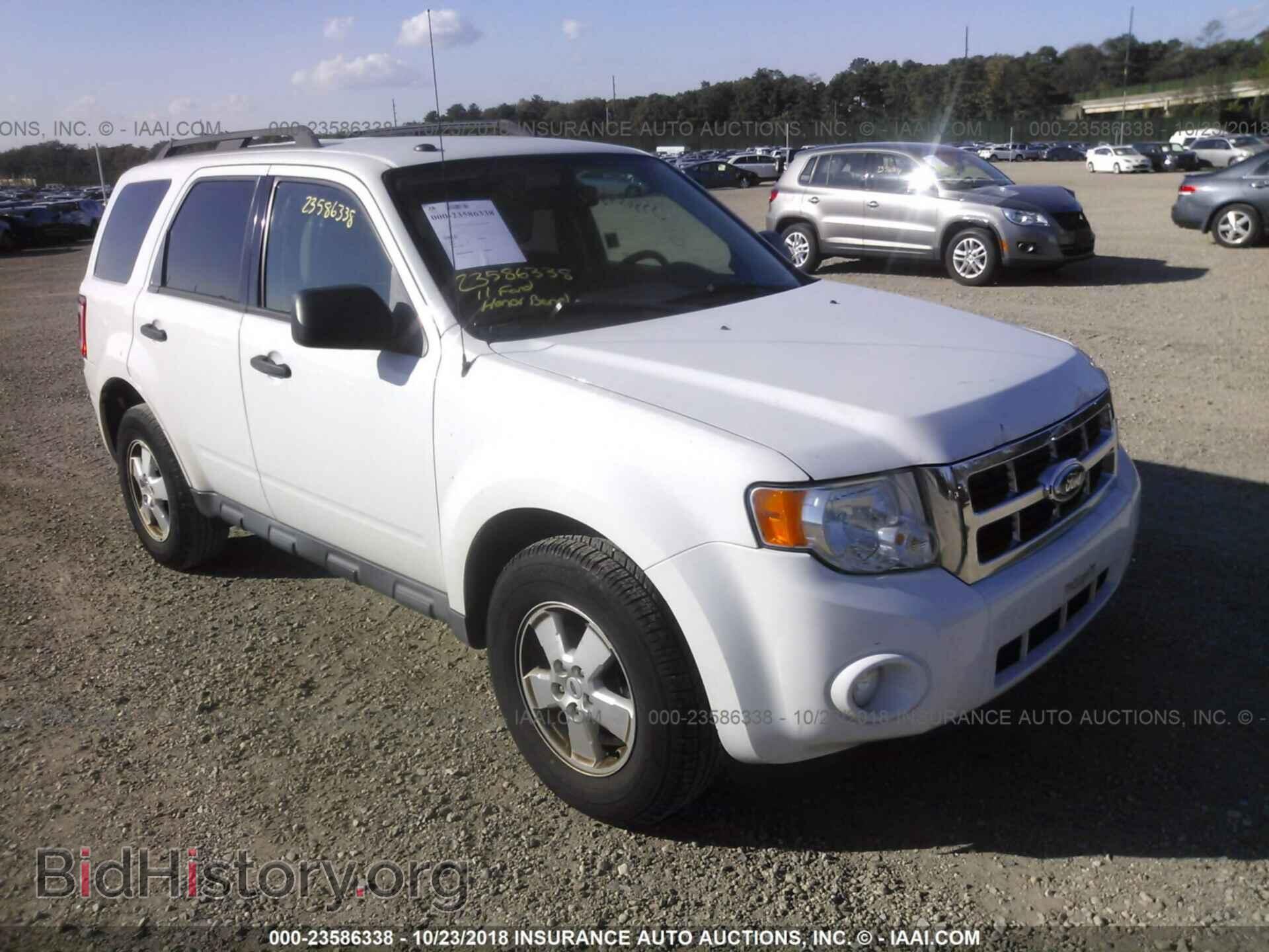 Photo 1FMCU9D73BKB26434 - Ford Escape 2011