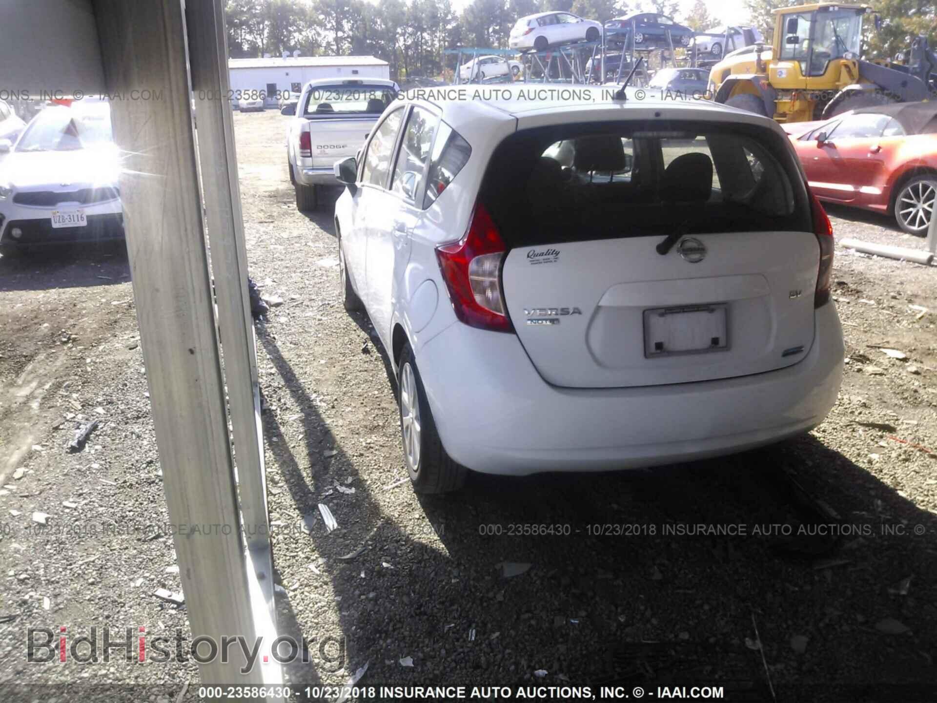 2015 Nissan Versa note - VIN: 3N1CE2CP1FL414437 - Фото 3