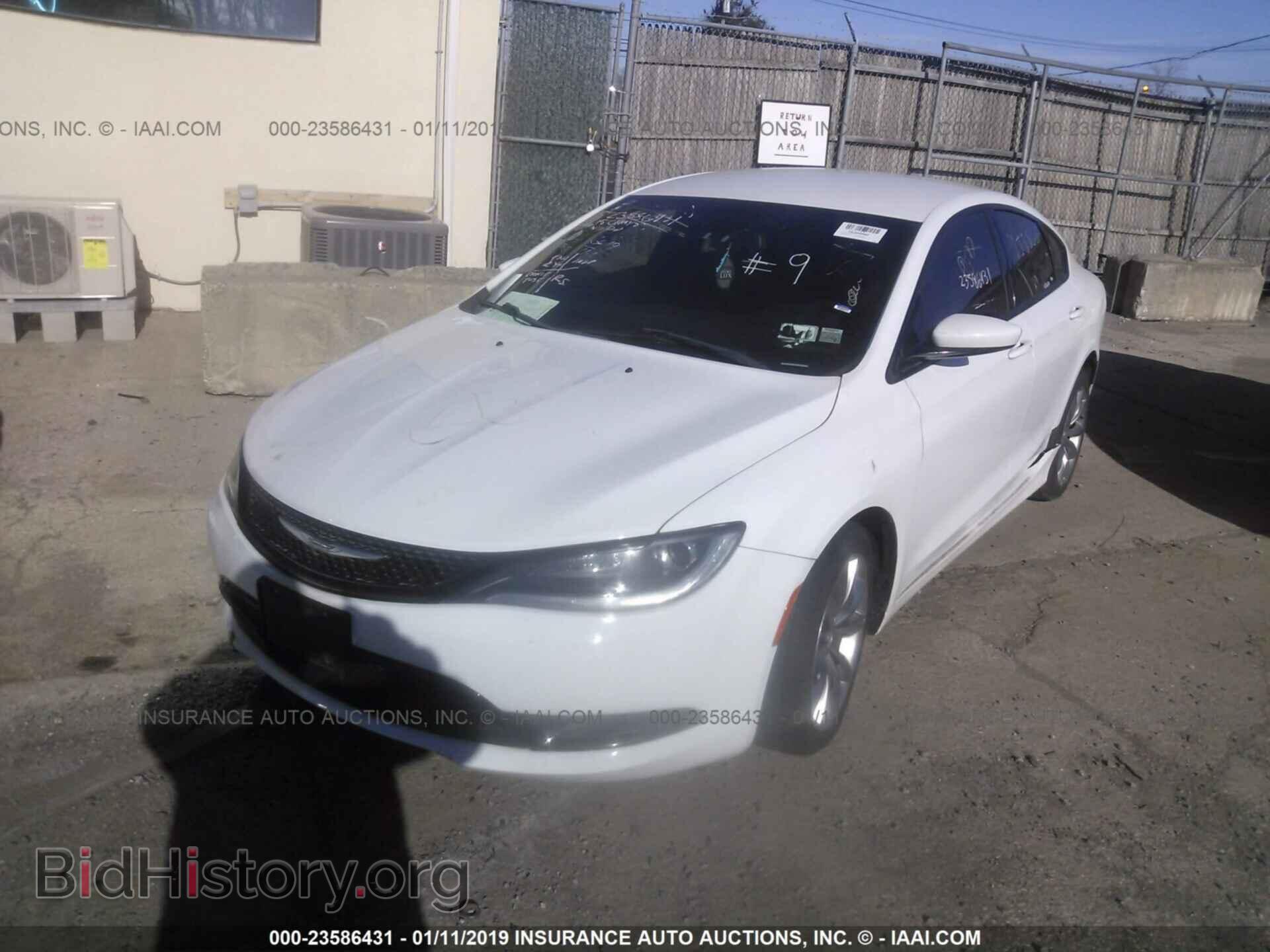 2015 Chrysler 200 - VIN: 1C3CCCBB7FN596020 - Photo 2