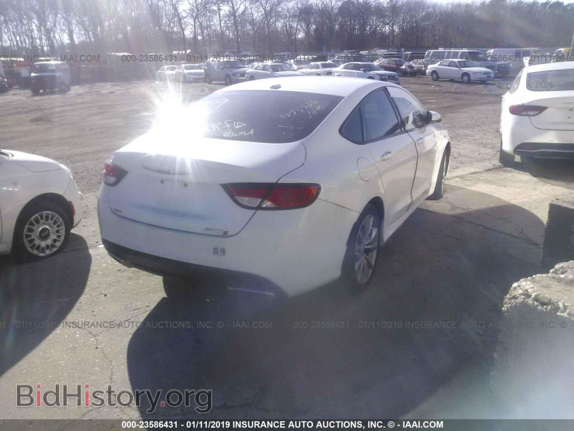 2015 Chrysler 200 - VIN: 1C3CCCBB7FN596020 - Photo 4