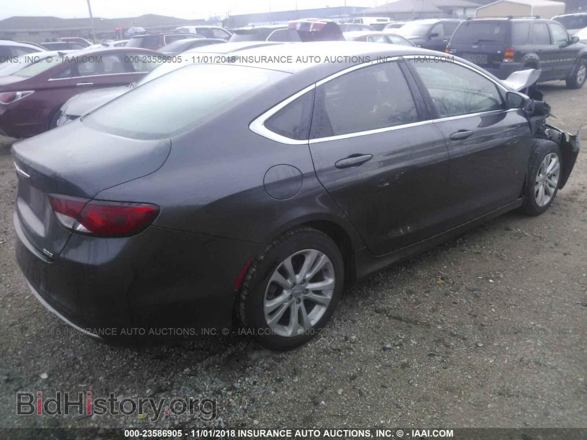 2015 Chrysler 200 - VIN: 1C3CCCAB0FN669875 - Photo 4