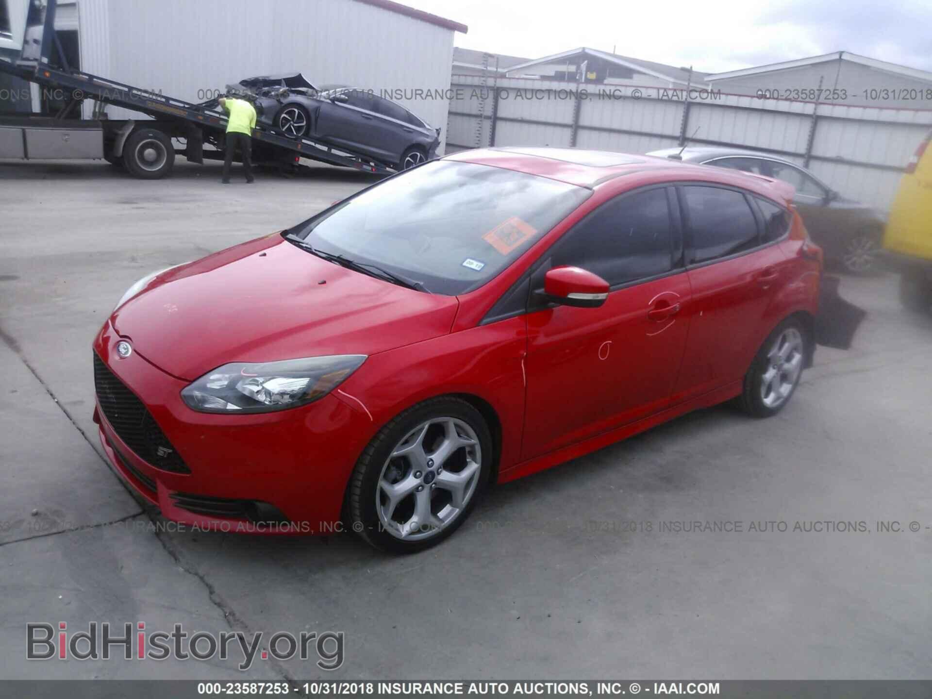 2013 Ford Focus - VIN: 1FADP3L92DL220808 - Фото 2