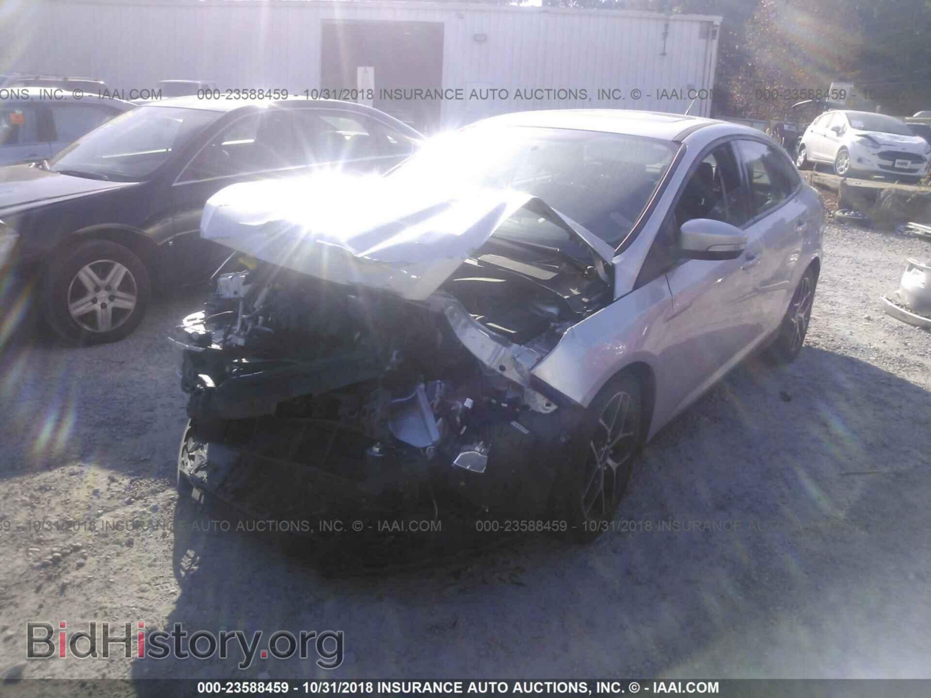 2017 Ford Focus - VIN: 1FADP3H22HL248433 - Фото 2