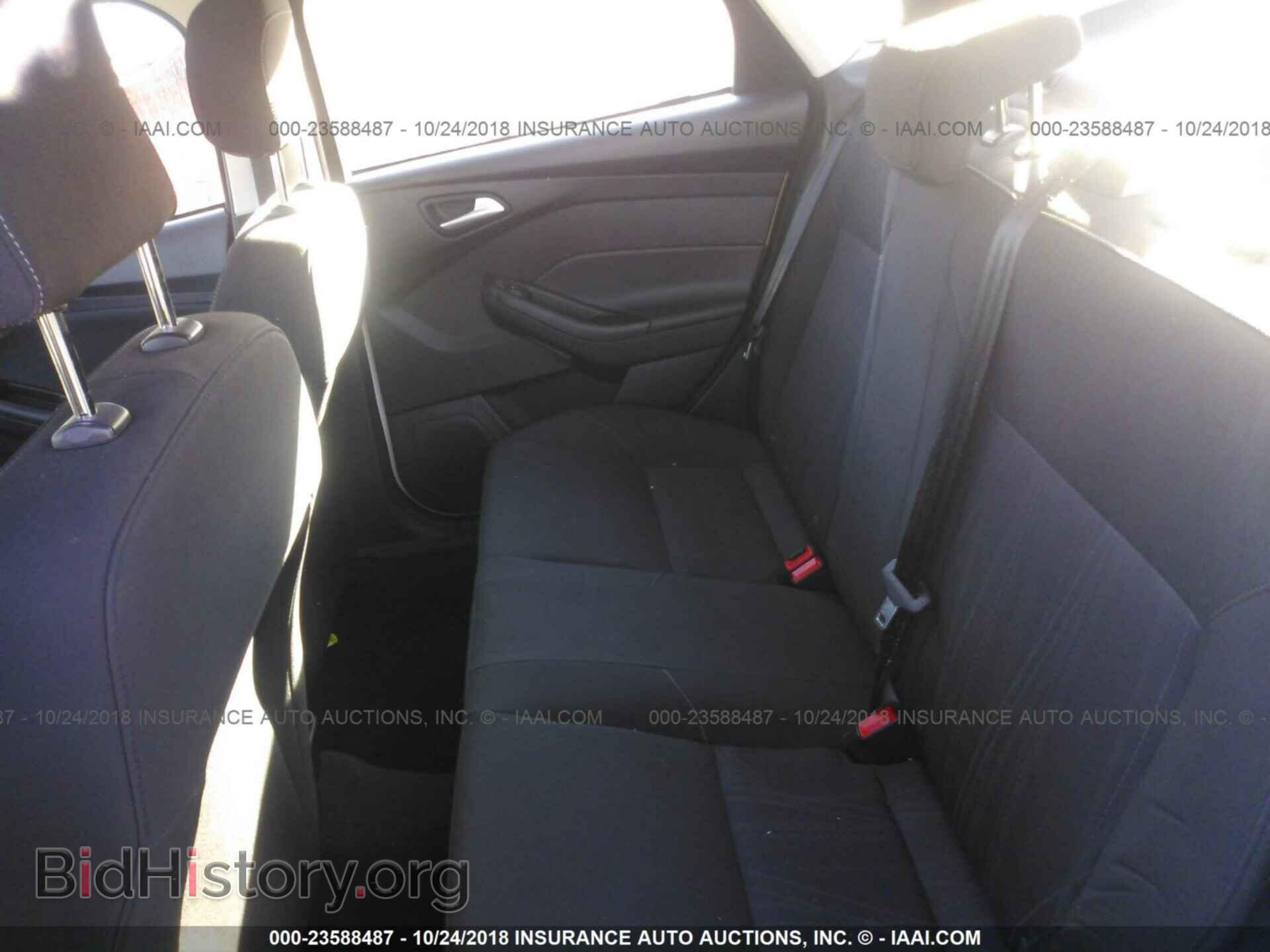 2018 Ford Focus - VIN: 1FADP3F28JL295569 - Фото 8