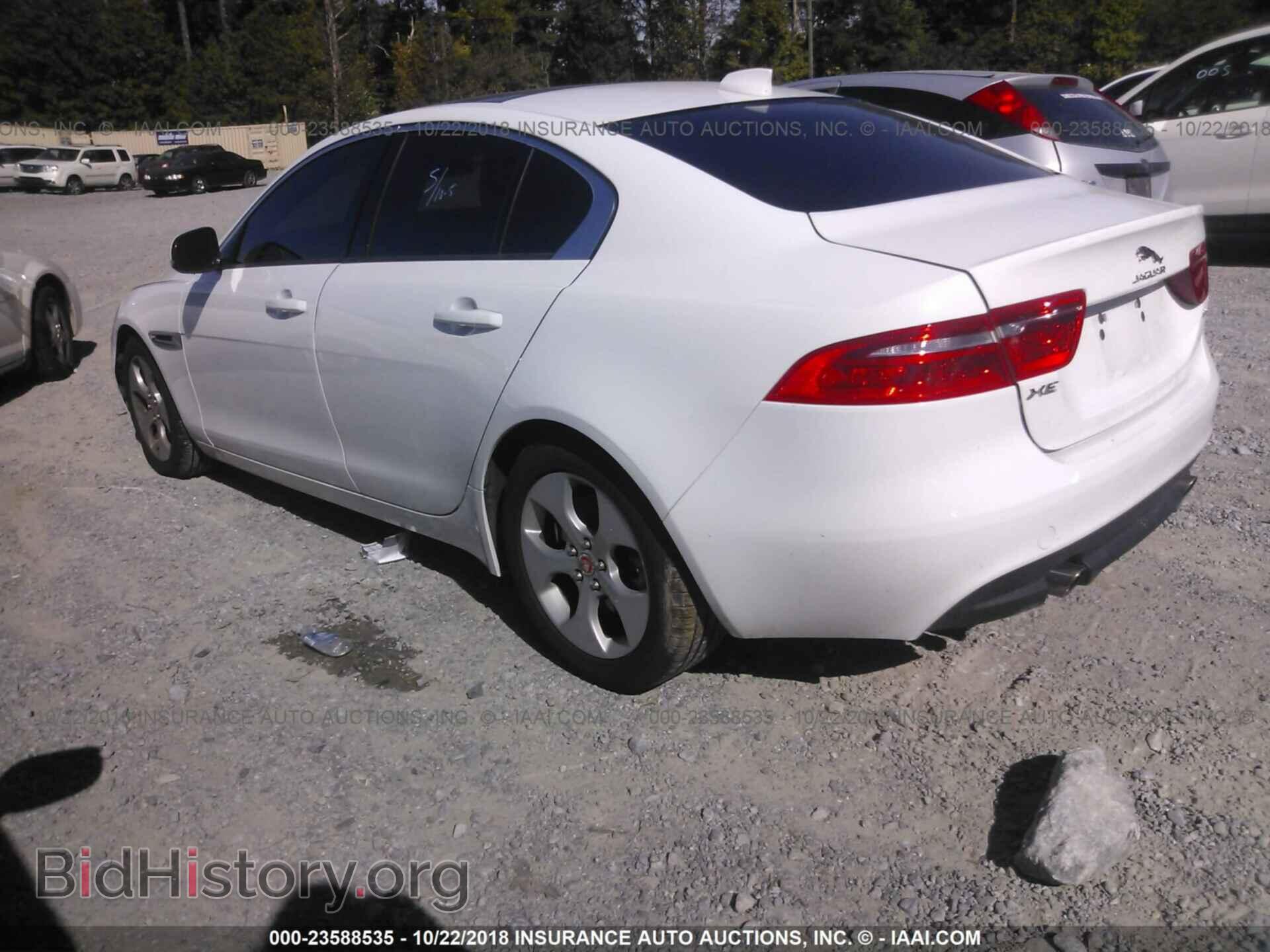 2018 Jaguar Xe - VIN: SAJAR4FX6JCP38344 - Фото 3