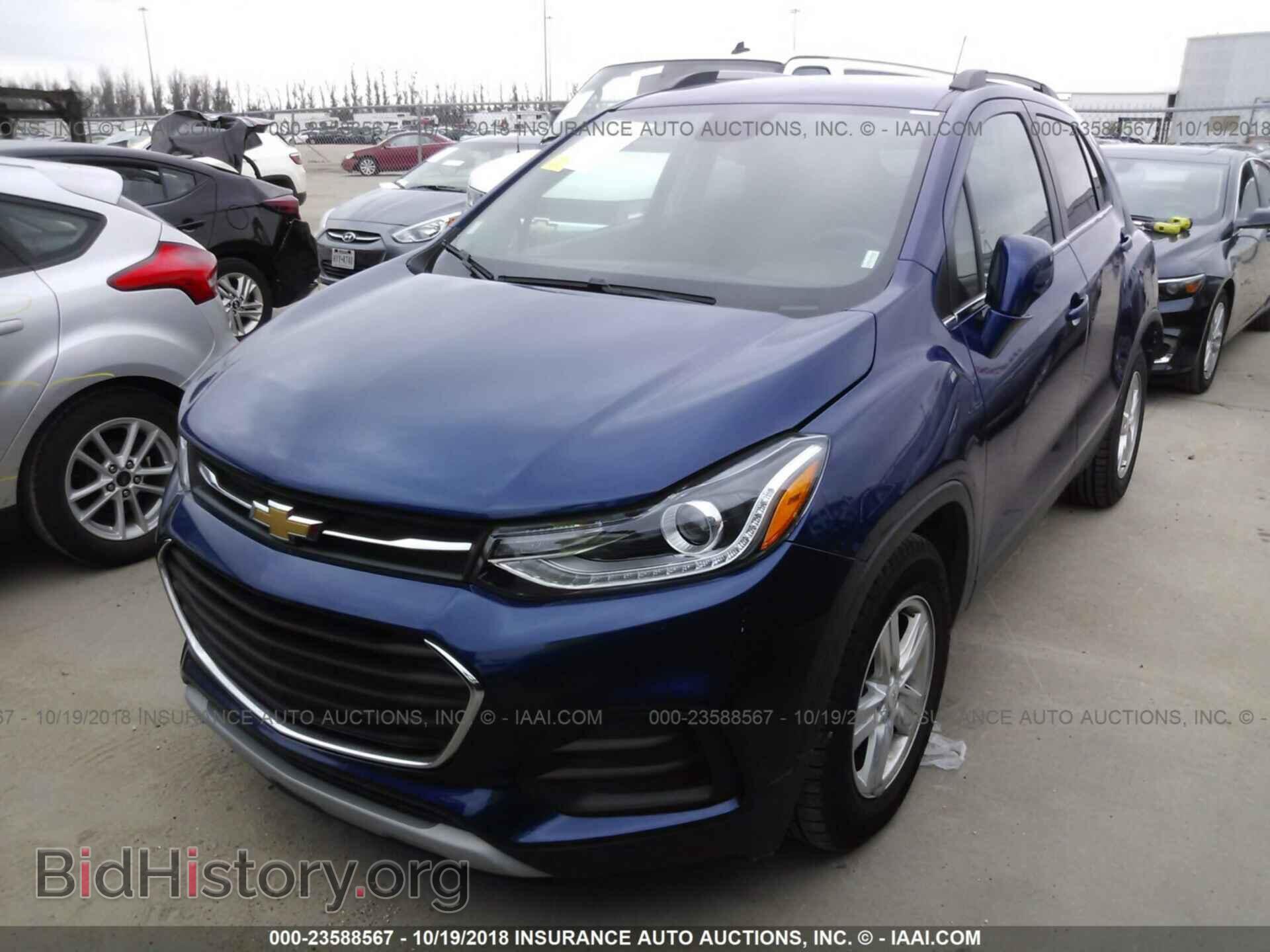 2017 Chevrolet Trax - VIN: 3GNCJLSB6HL182044 - Фото 2