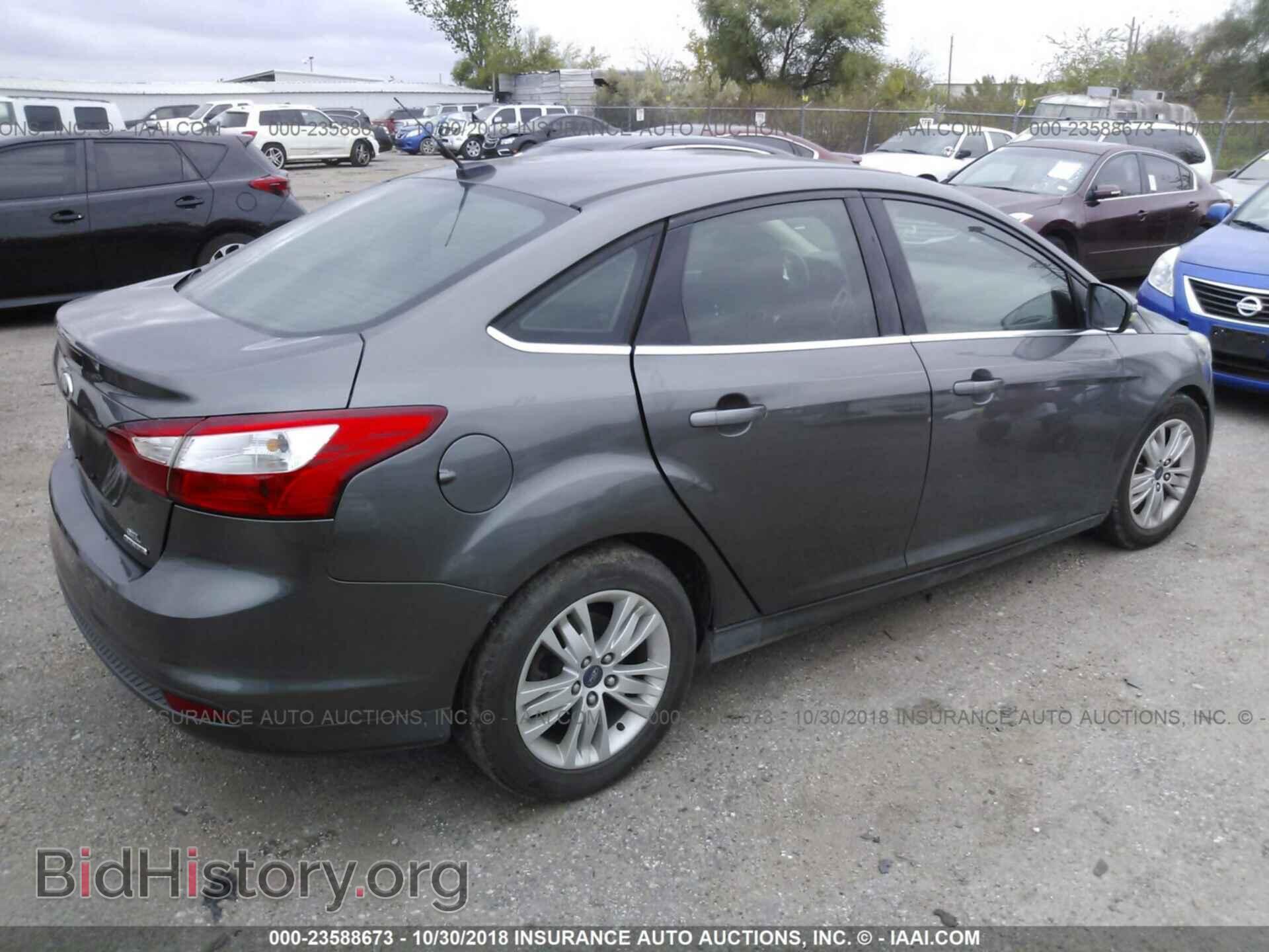 2012 Ford Focus - VIN: 1FAHP3H25CL457577 - Photo 4