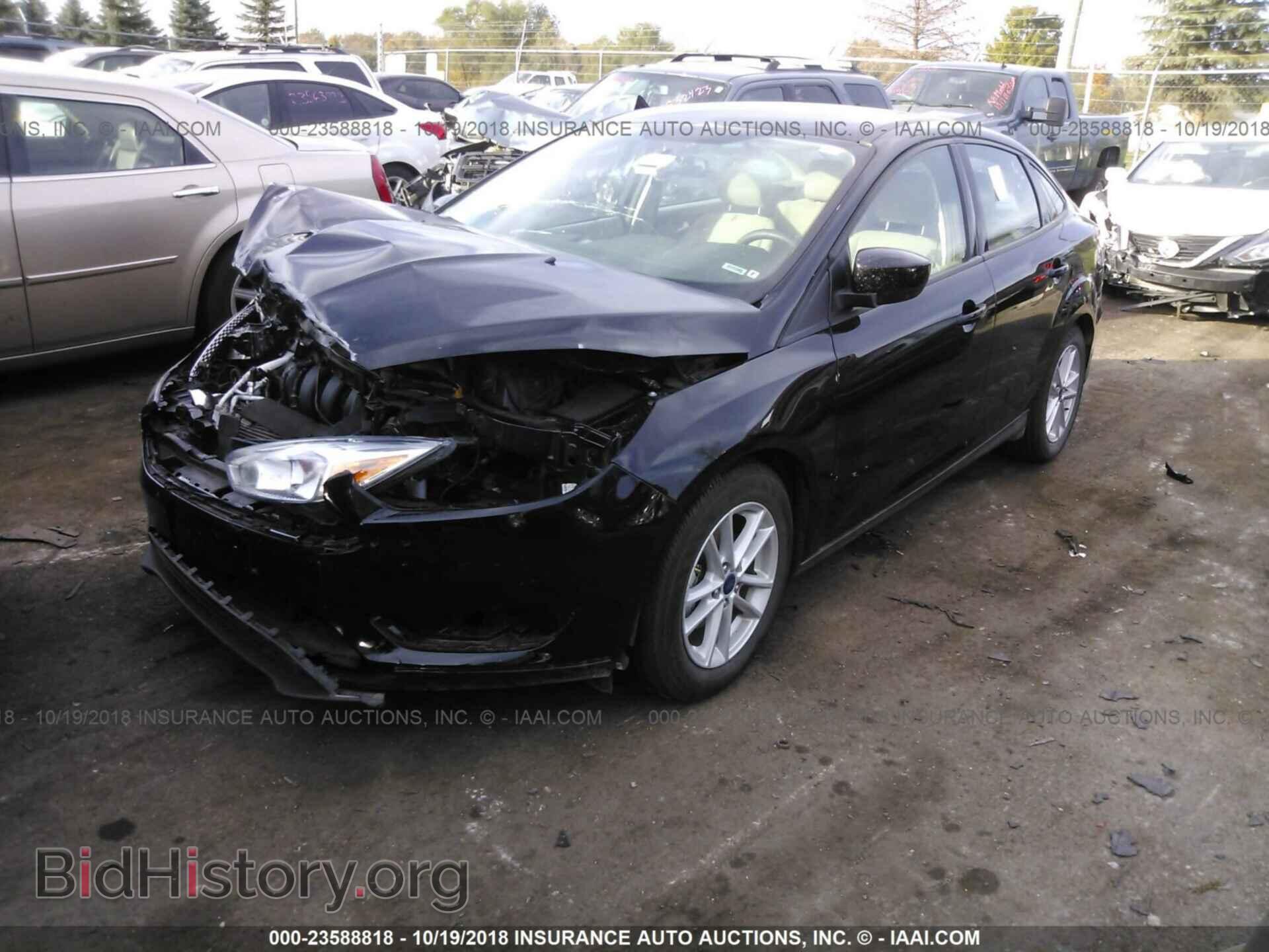 2018 Ford Focus - VIN: 1FADP3F22JL325052 - Photo 2