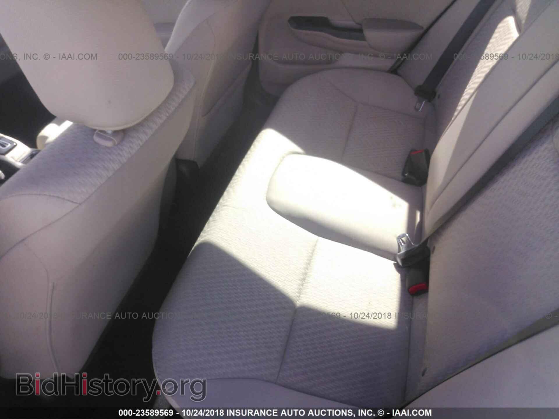 2014 Honda Civic - VIN: 19XFB2F8XEE051890 - Photo 8