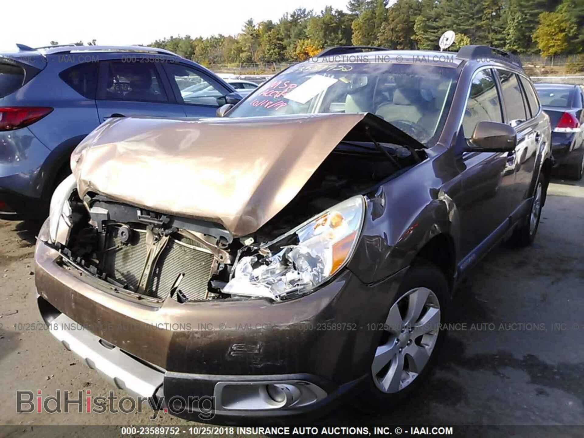 2011 Subaru Outback - VIN: 4S4BRBKC9B3384102 - Фото 2