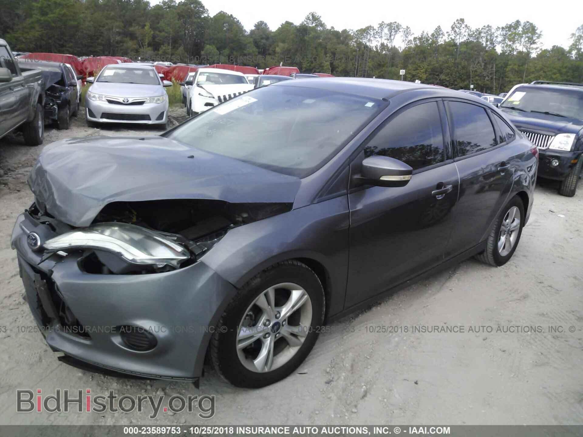 2014 Ford Focus - VIN: 1FADP3F2XEL180445 - Фото 2