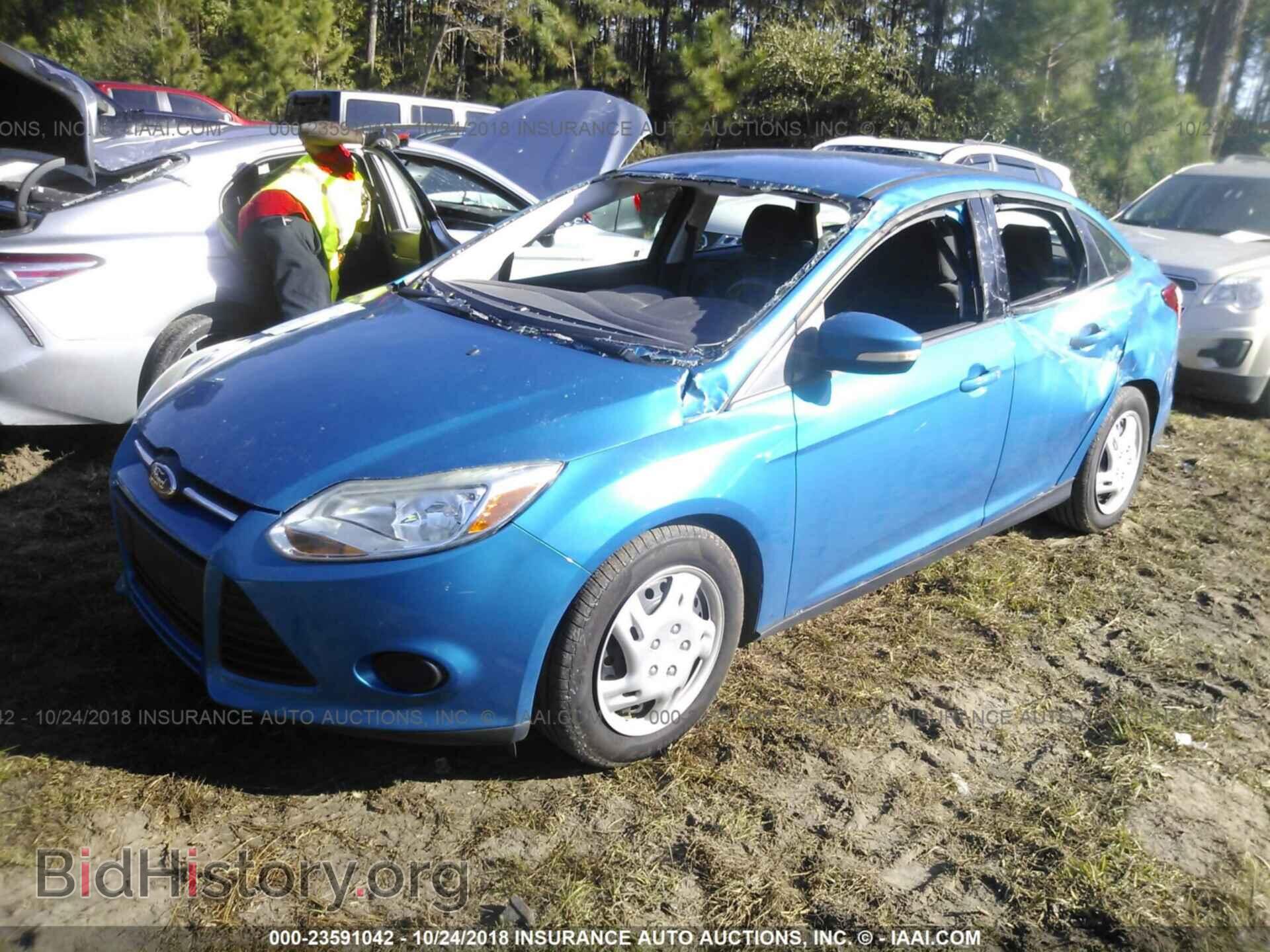 2013 Ford Focus - VIN: 1FADP3F24DL112706 - Photo 2