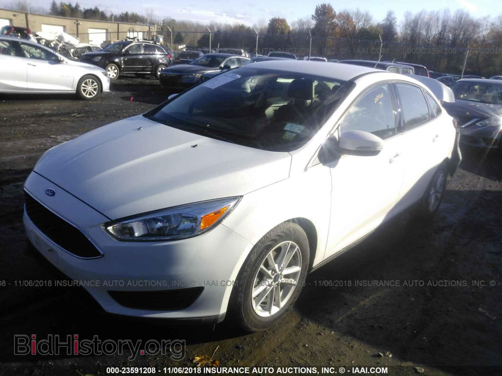 2017 Ford Focus - VIN: 1FADP3F22HL316751 - Фото 2