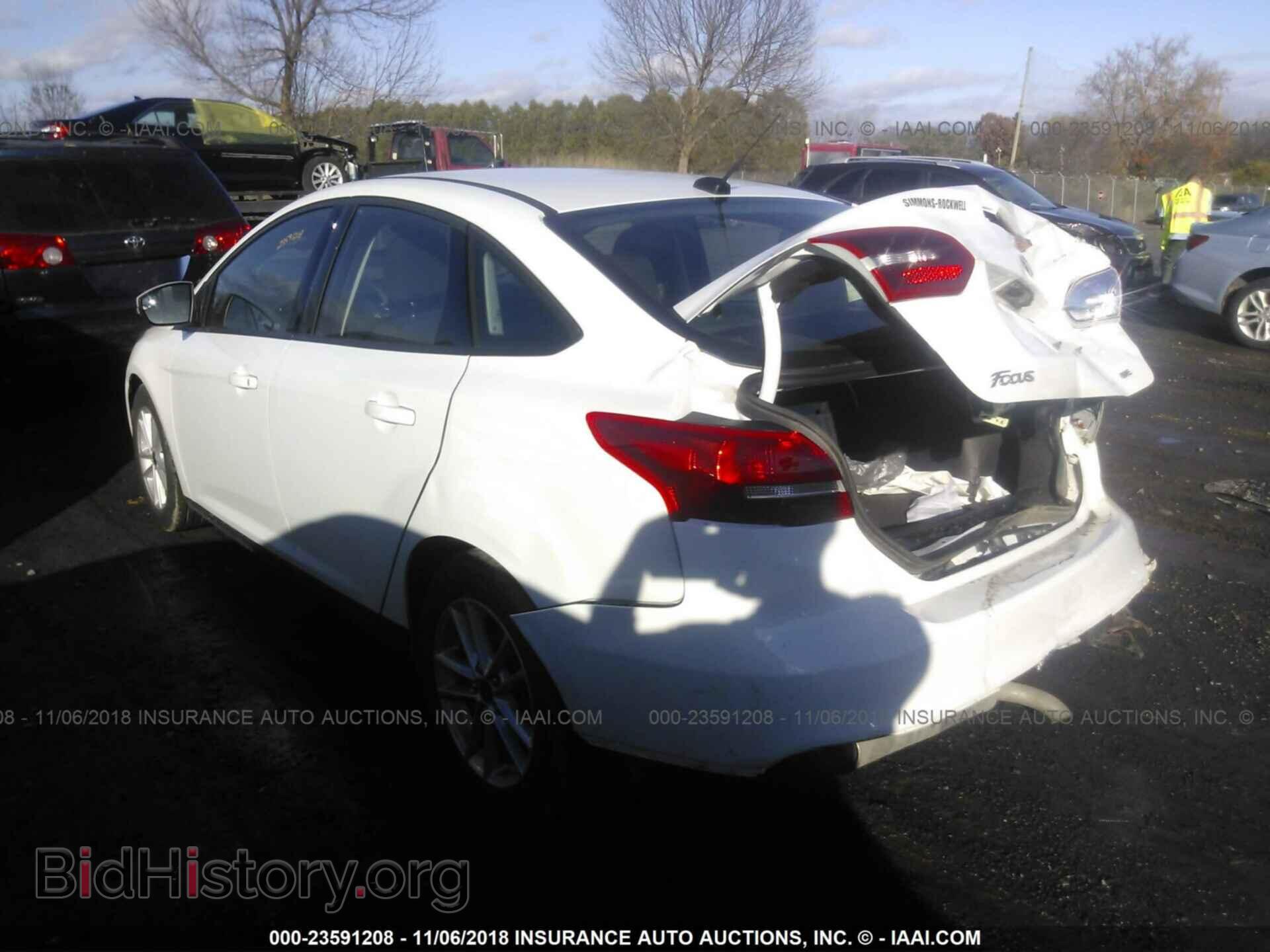 2017 Ford Focus - VIN: 1FADP3F22HL316751 - Фото 3