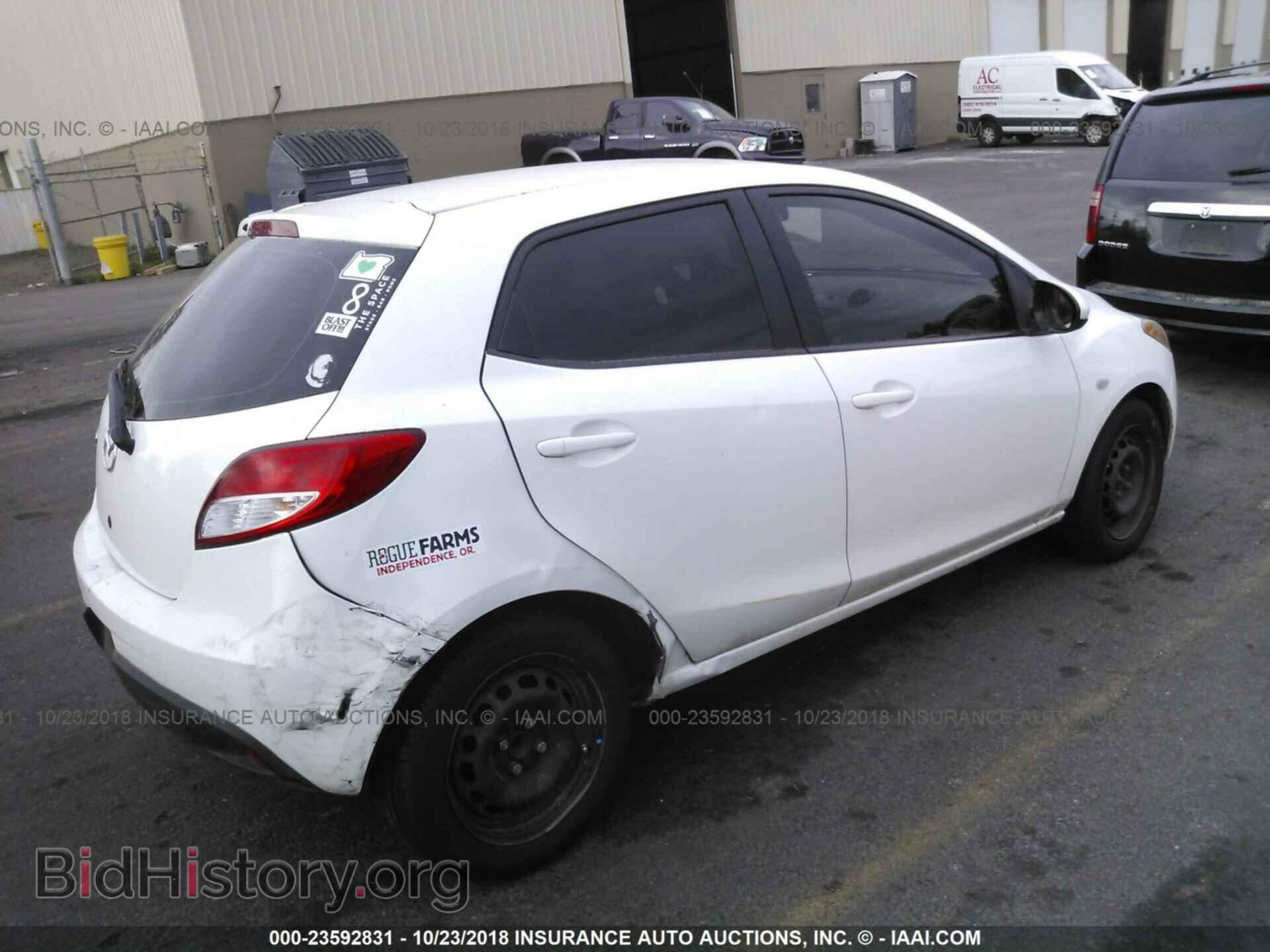 2011 MAZDA MAZDA2 - VIN: JM1DE1HY9B0128940 - Фото 4