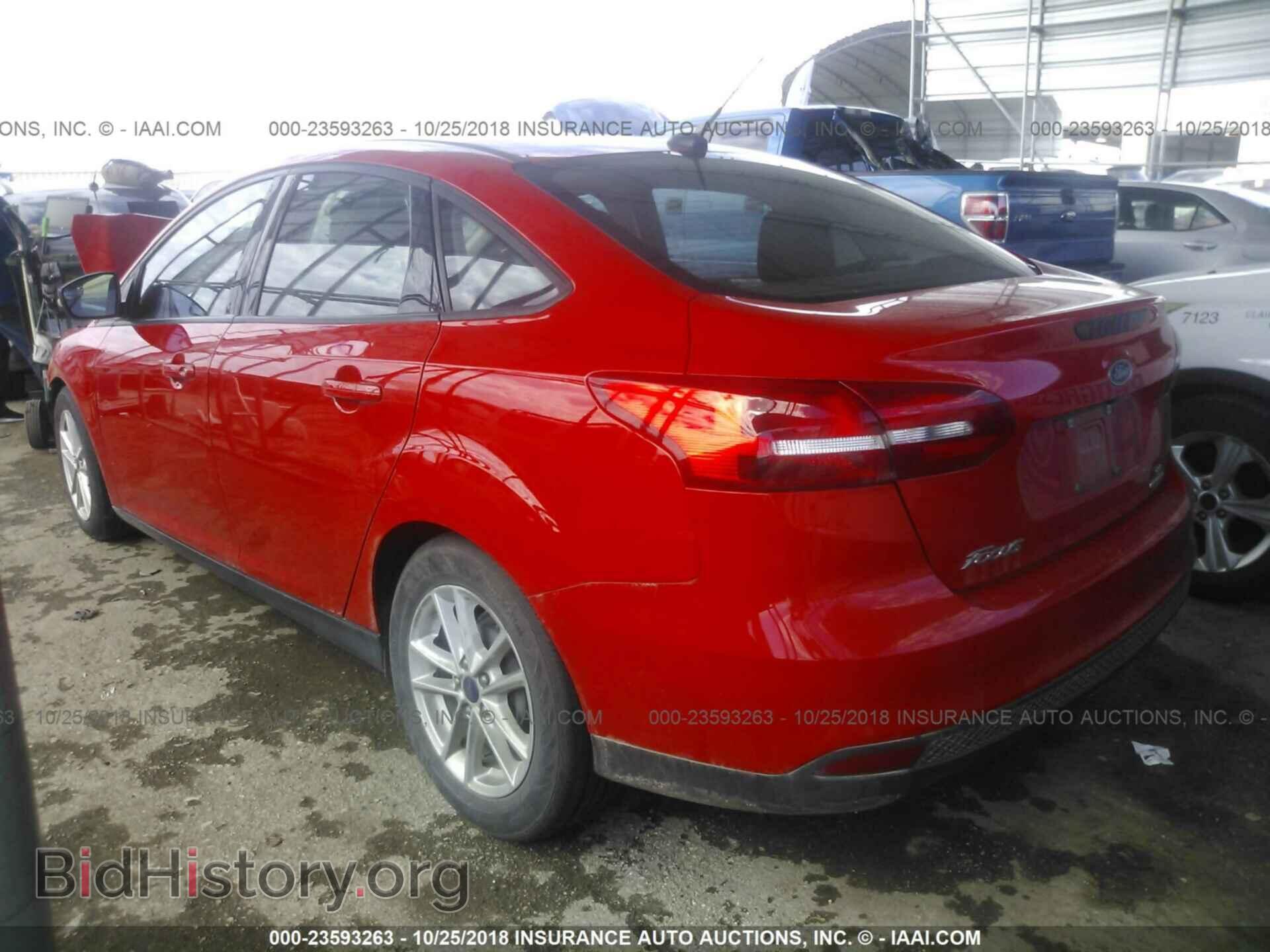 2016 Ford Focus - VIN: 1FADP3F25GL343814 - Photo 3