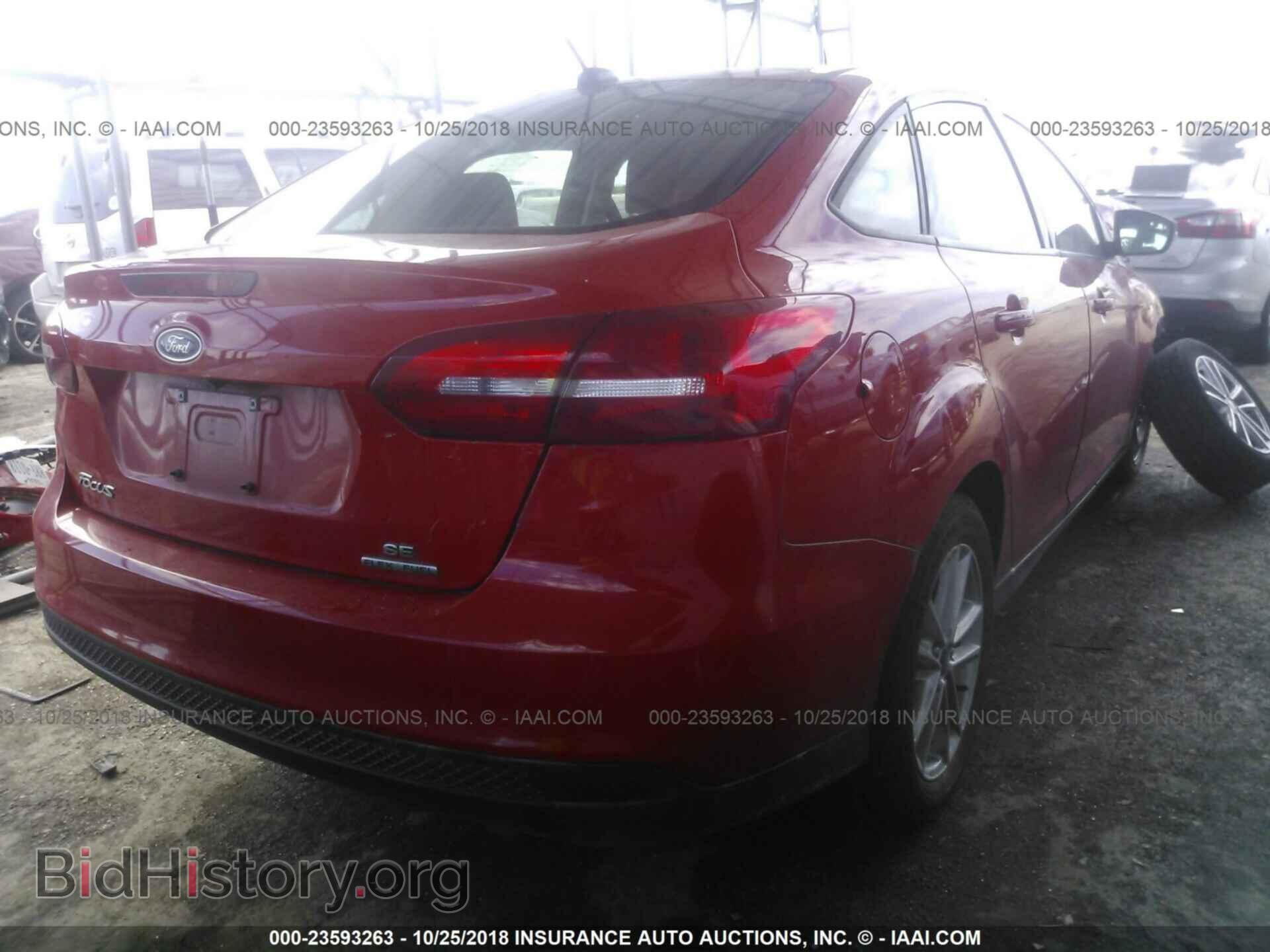 2016 Ford Focus - VIN: 1FADP3F25GL343814 - Photo 4