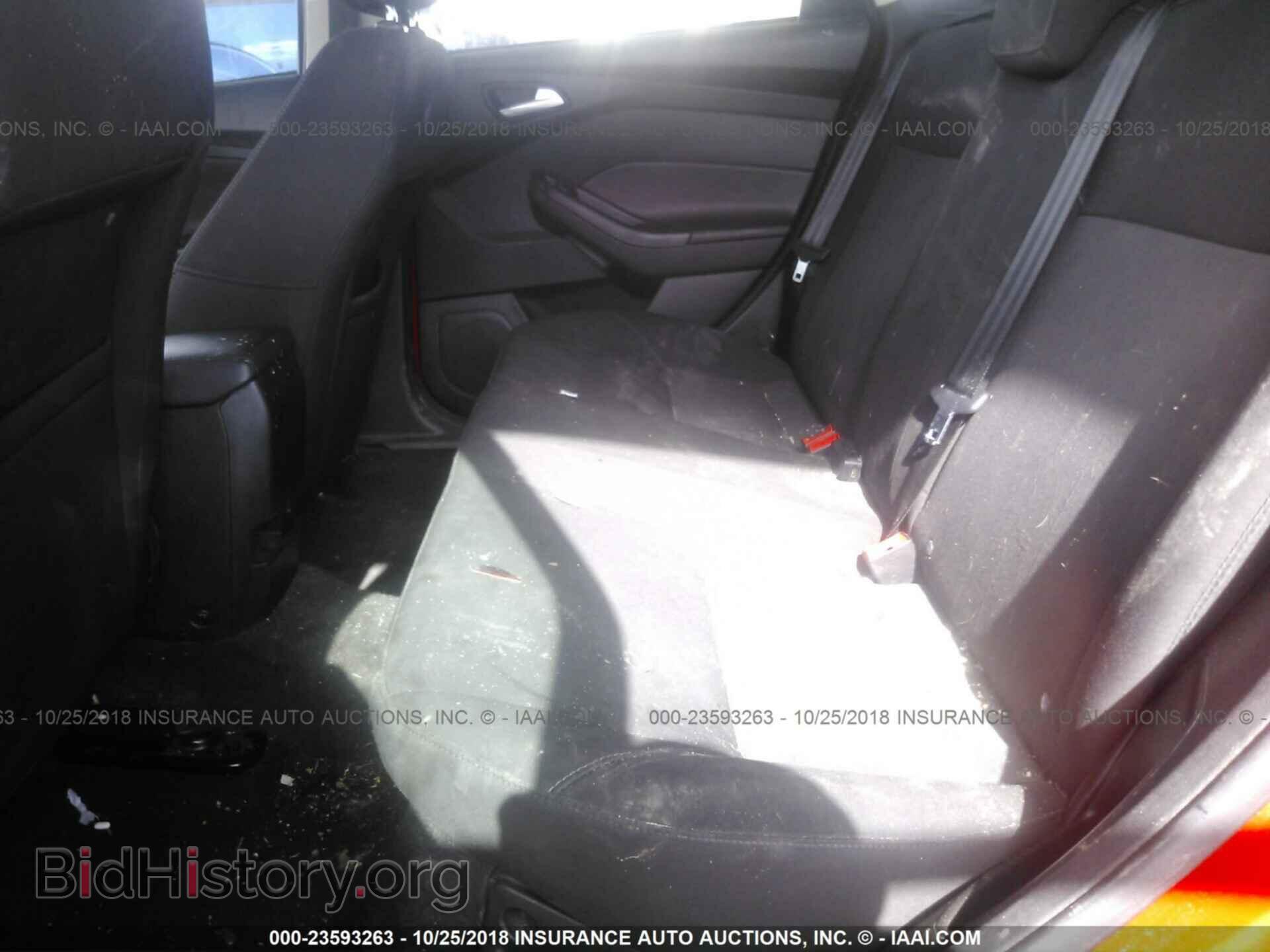 2016 Ford Focus - VIN: 1FADP3F25GL343814 - Photo 8