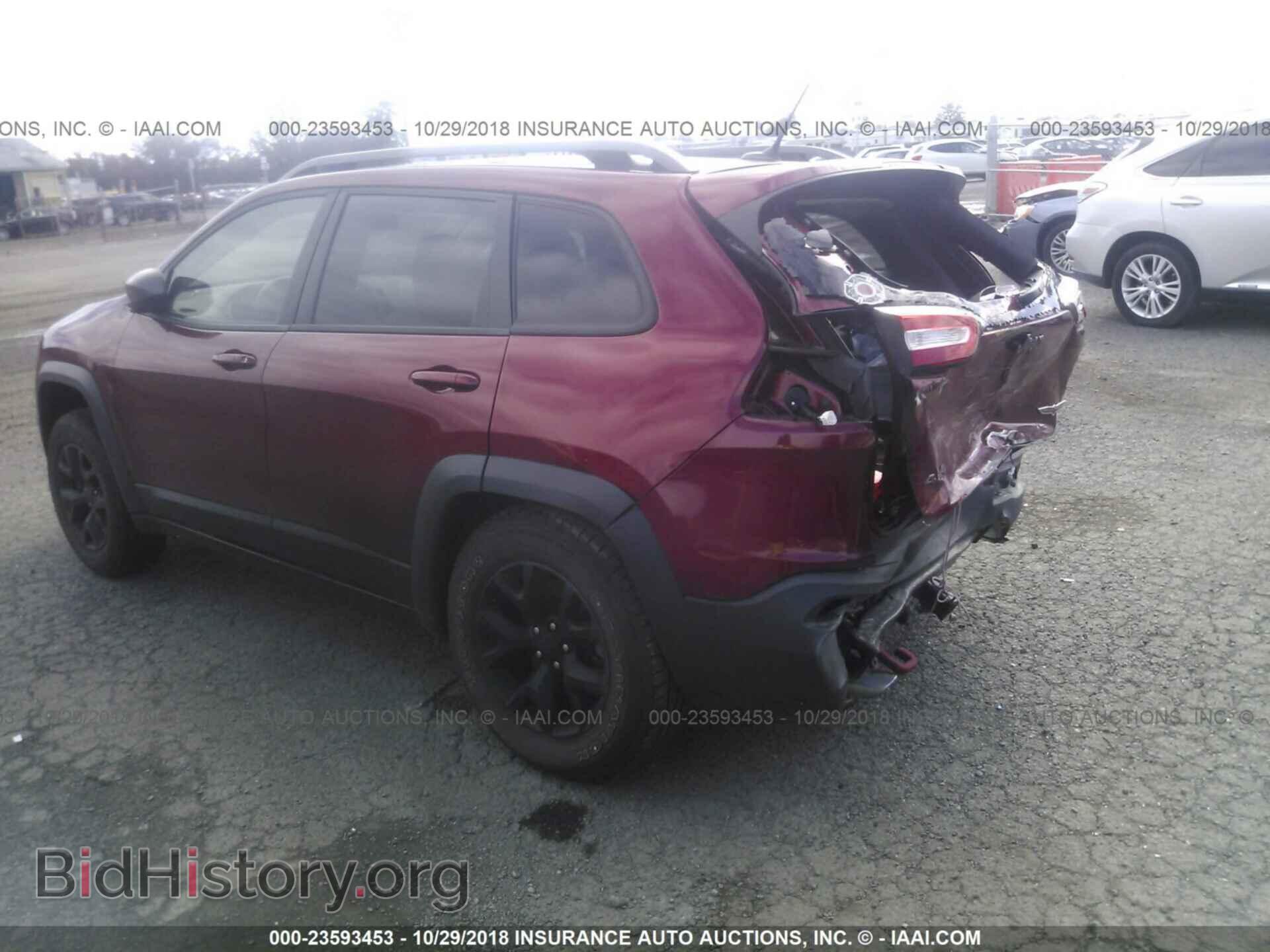 2015 Jeep Cherokee - VIN: 1C4PJMBS3FW575717 - Photo 3