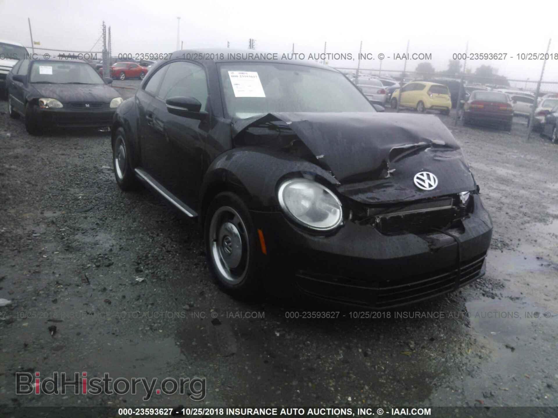 Фотография 3VWF17AT4FM607966 - Volkswagen Beetle 2015