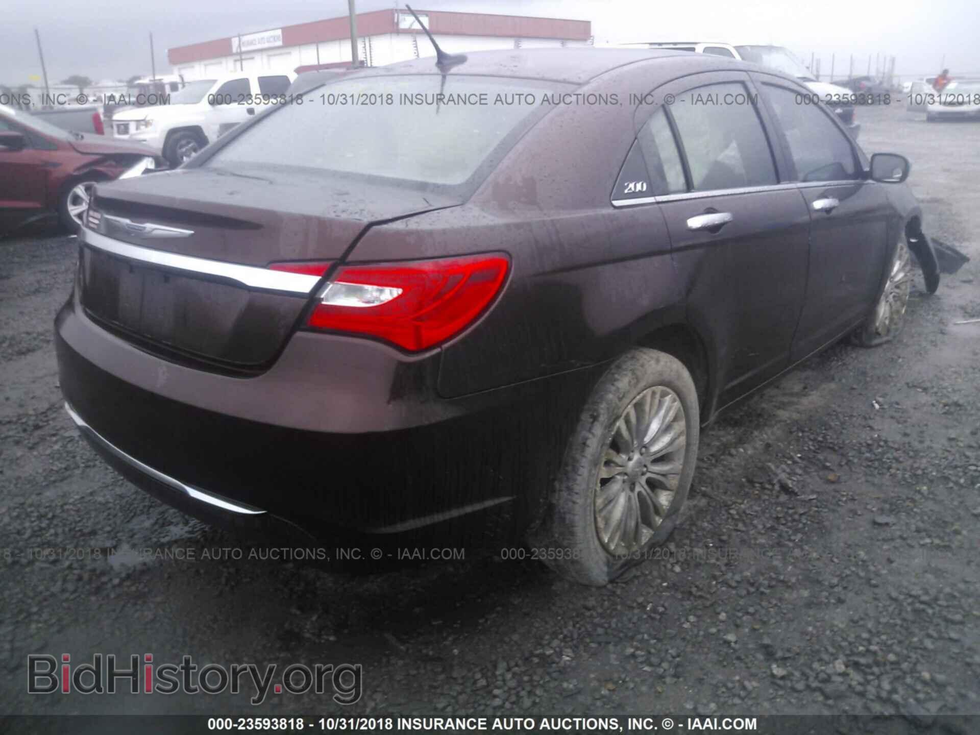 2012 Chrysler 200 - VIN: 1C3CCBCB7CN284235 - Photo 4