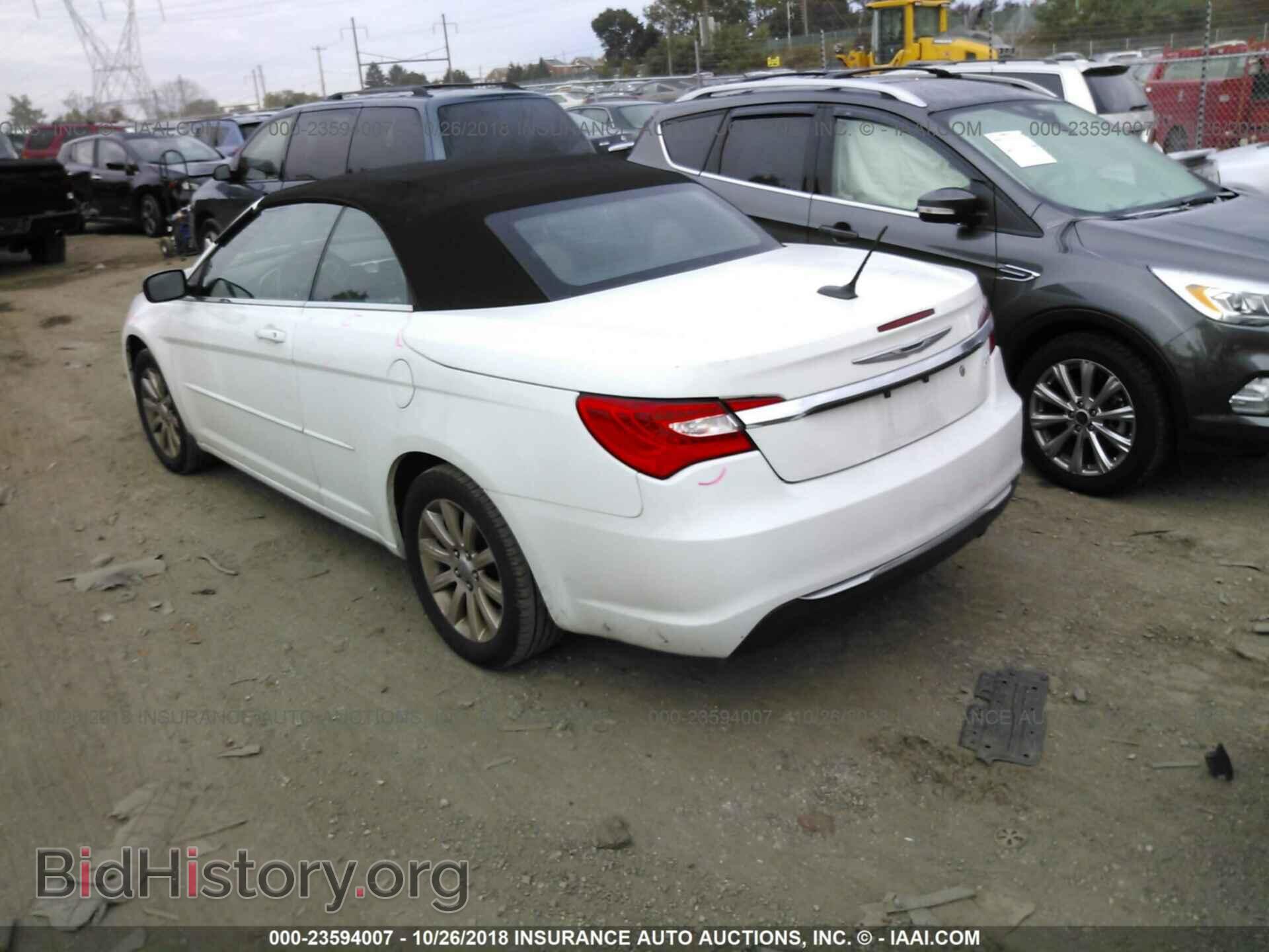 2013 Chrysler 200 - VIN: 1C3BCBEB6DN635419 - Photo 3