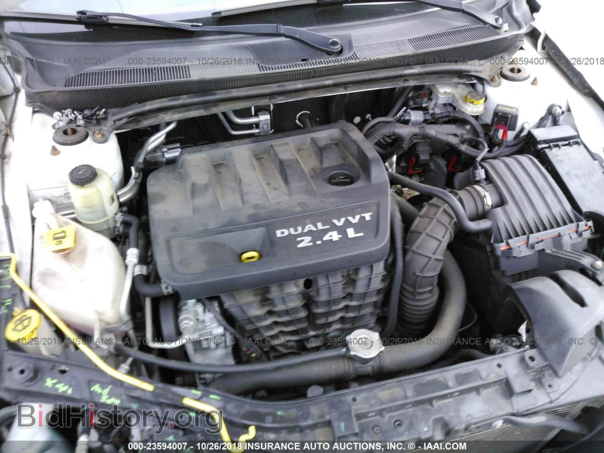 2013 Chrysler 200 - VIN: 1C3BCBEB6DN635419 - Photo 10