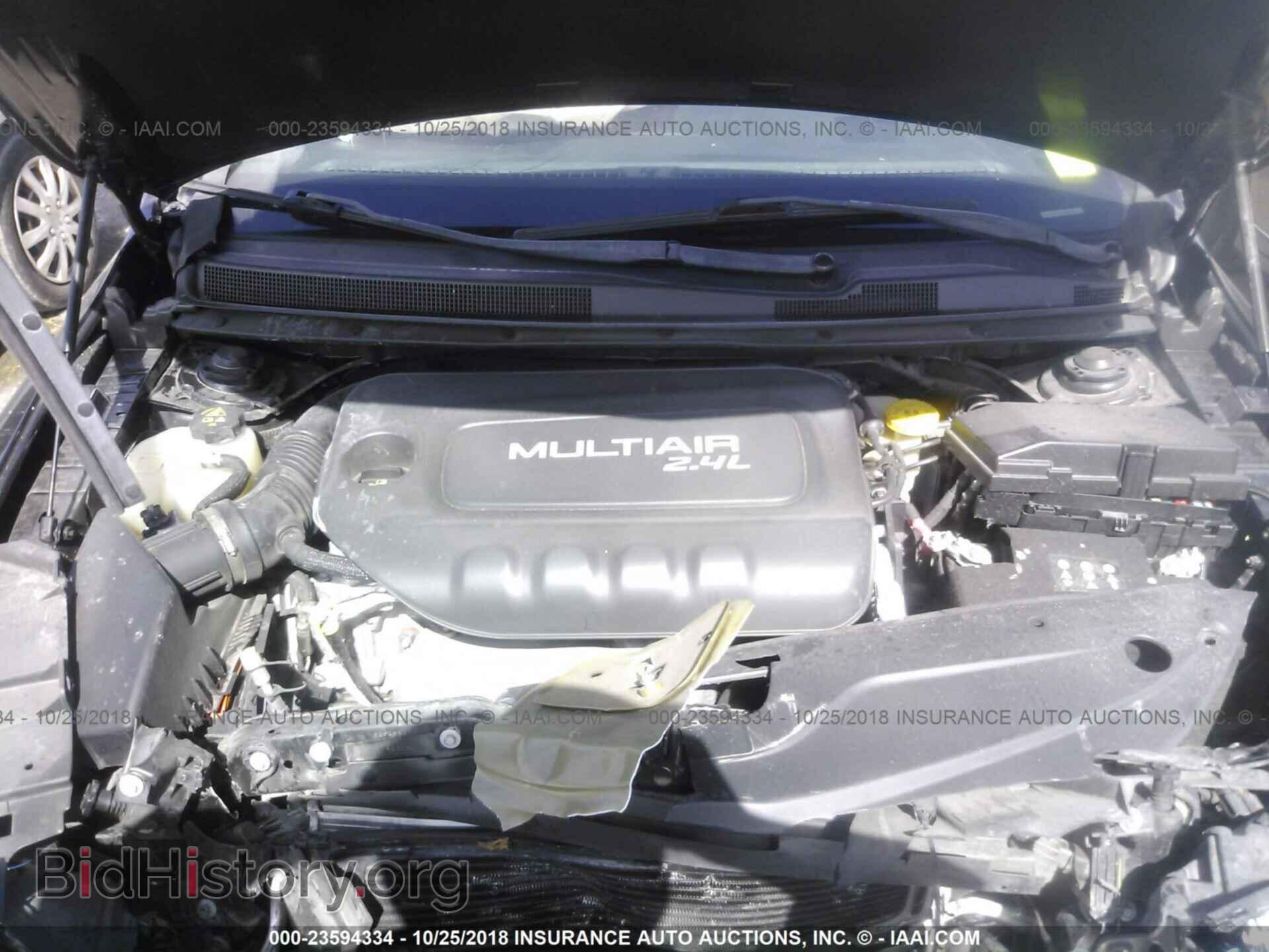 2015 Chrysler 200 - VIN: 1C3CCCAB2FN599487 - Photo 10