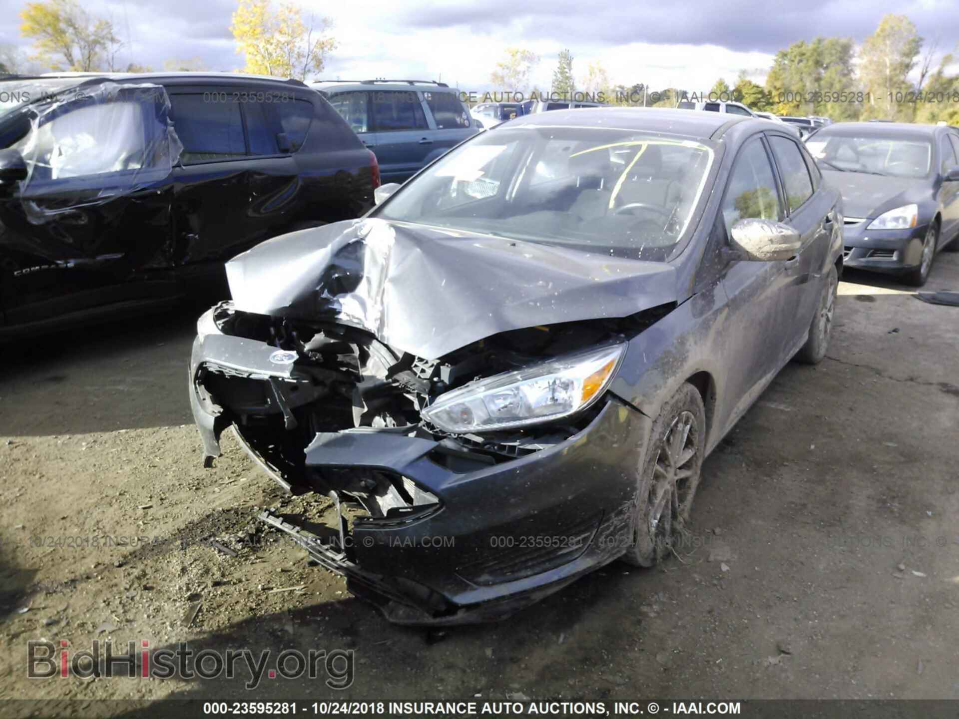 2016 Ford Focus - VIN: 1FADP3F27GL202078 - Photo 2