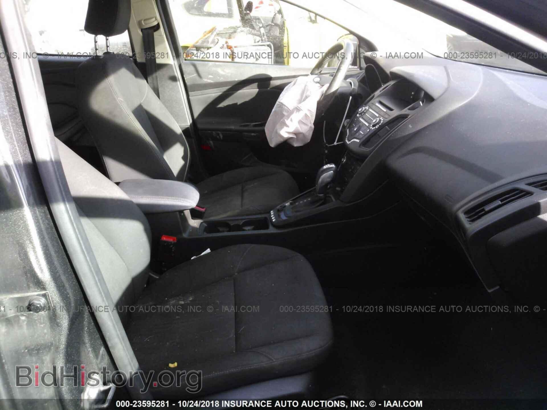 2016 Ford Focus - VIN: 1FADP3F27GL202078 - Photo 5
