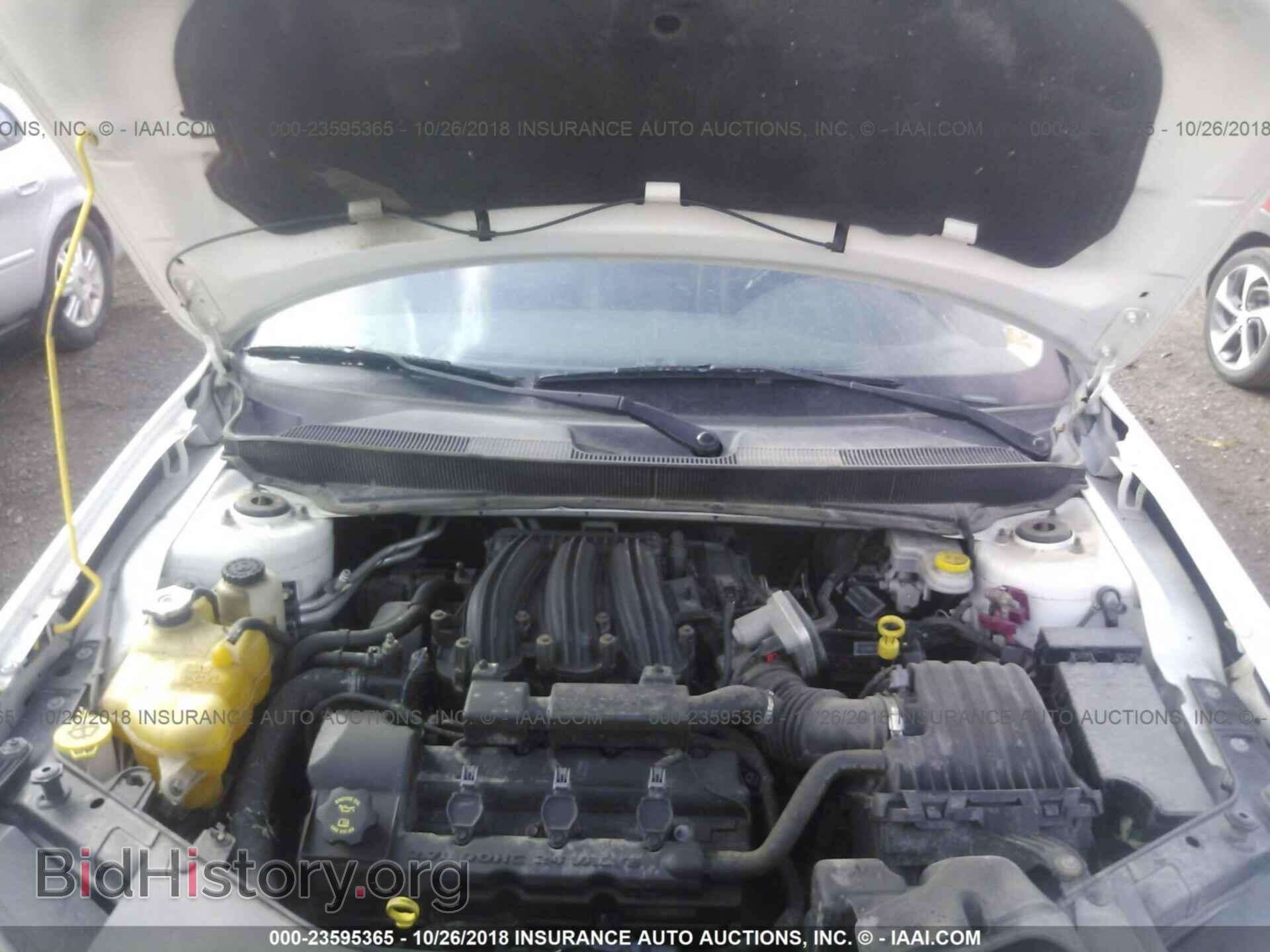 2010 CHRYSLER SEBRING - VIN: 1C3CC5FD2AN190663 - Фото 10