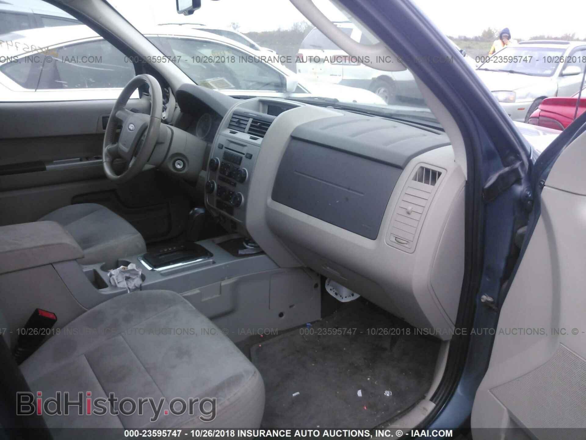 2011 Ford Escape - VIN: 1FMCU9DG8BKA39211 - Фото 5