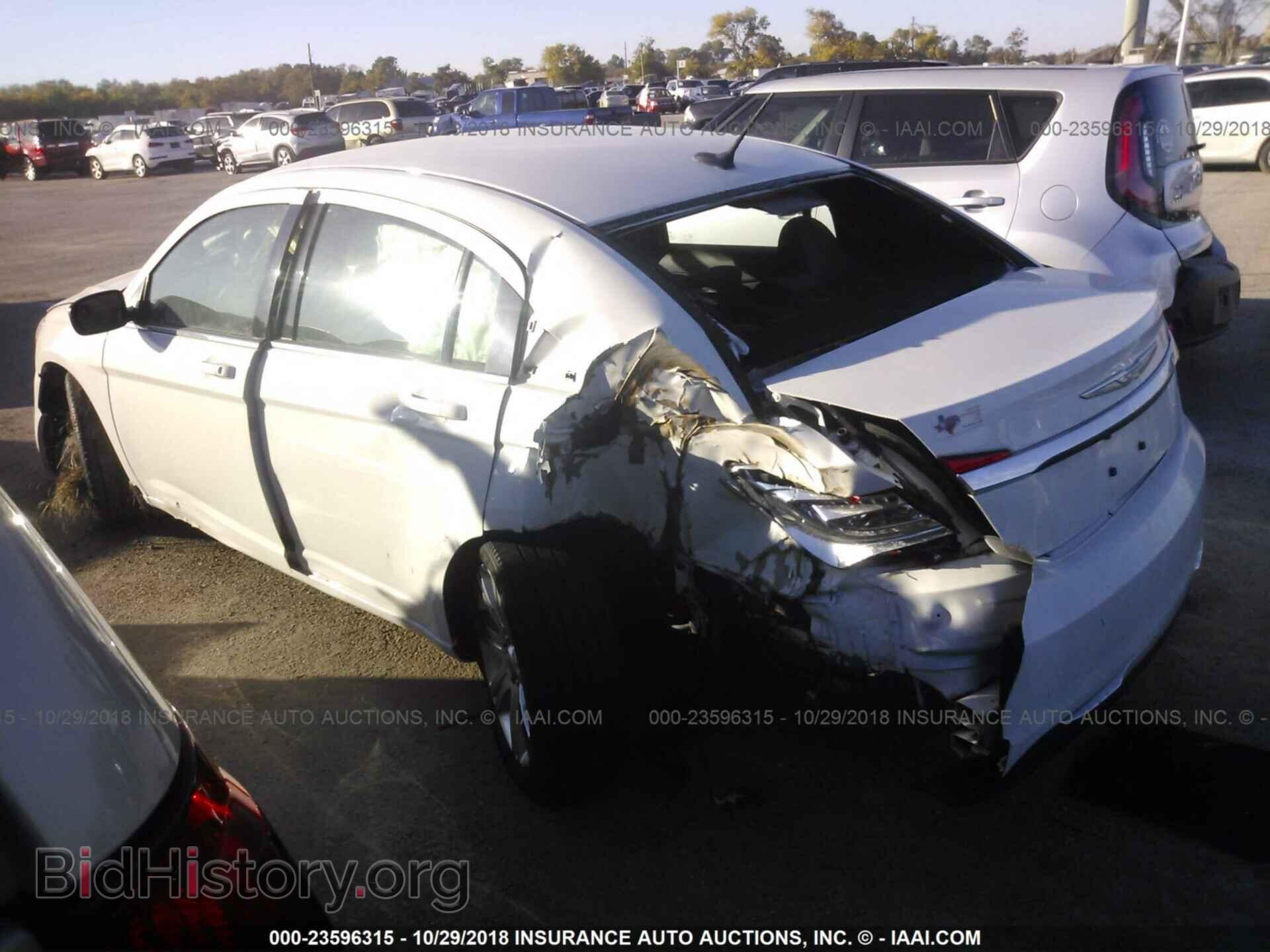 2013 Chrysler 200 - VIN: 1C3CCBBB2DN505601 - Фото 3