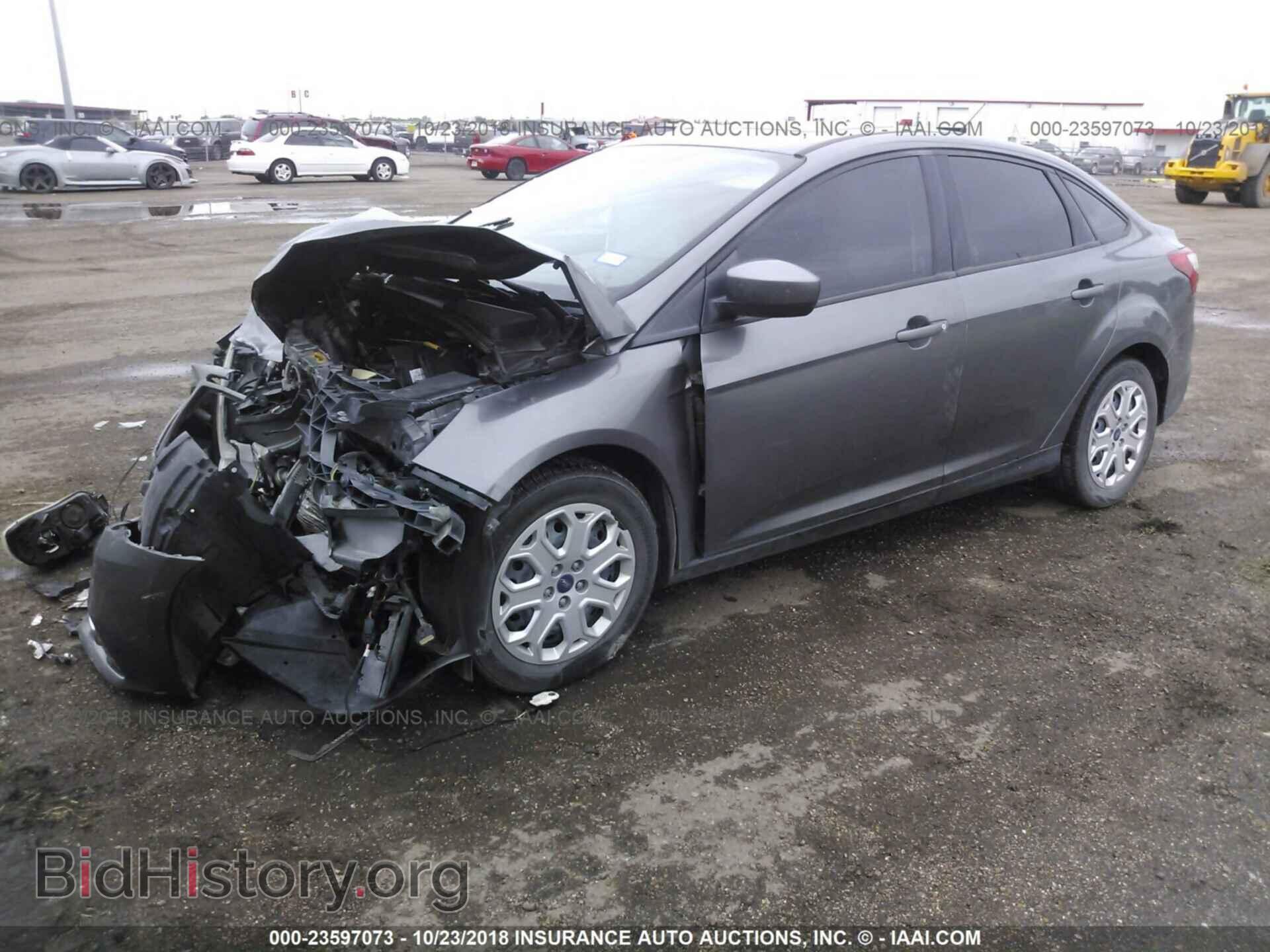 2012 Ford Focus - VIN: 1FAHP3F21CL139491 - Photo 2
