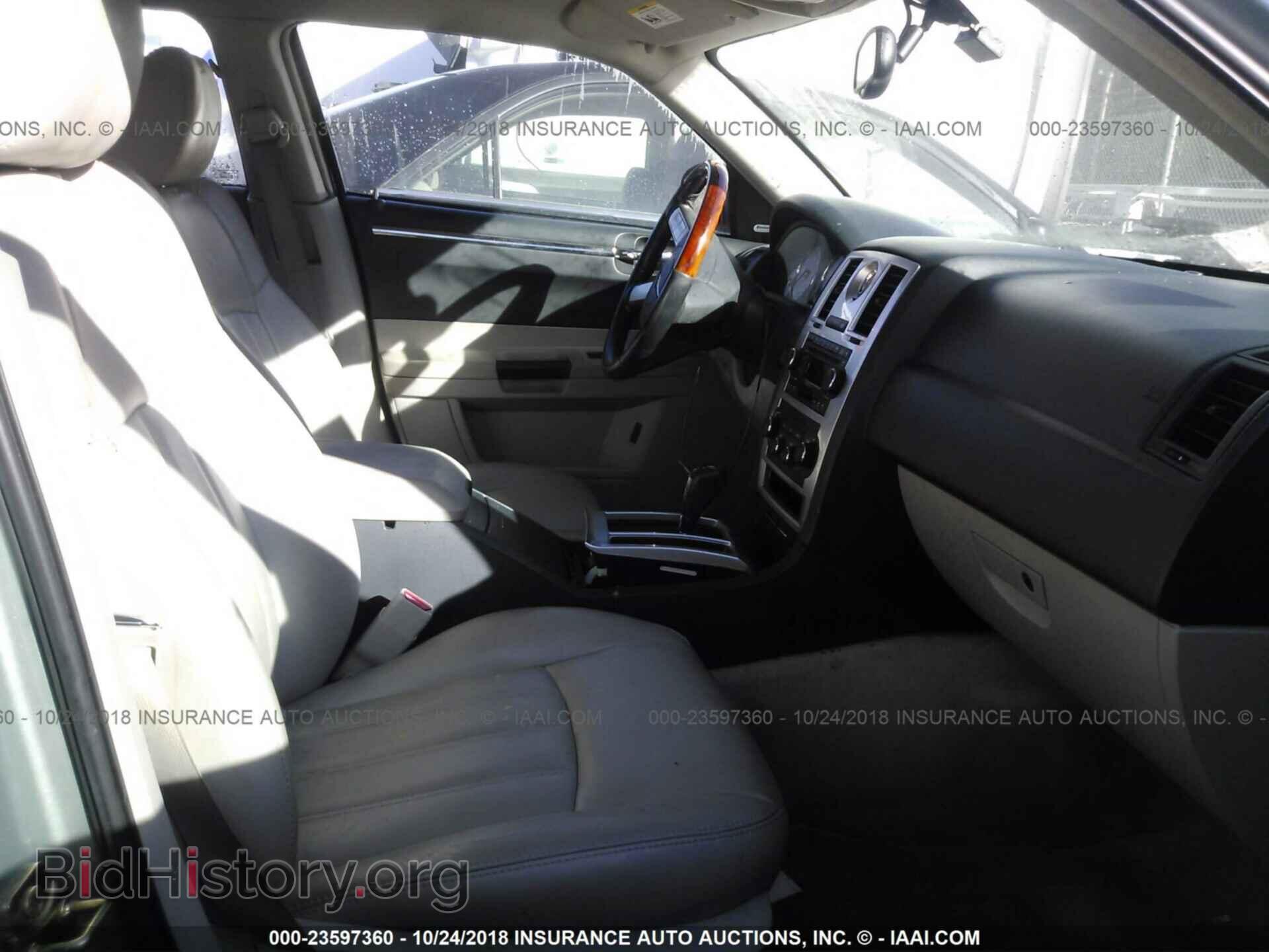 2006 CHRYSLER 300C - VIN: 2C3KA63H76H135611 - Фото 5