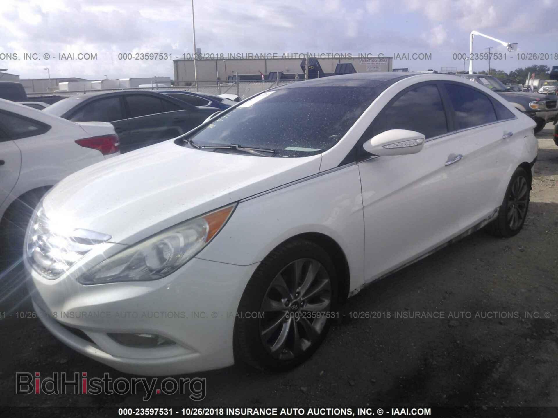 2012 Hyundai Sonata - VIN: 5NPEC4AB3CH388546 - Photo 2