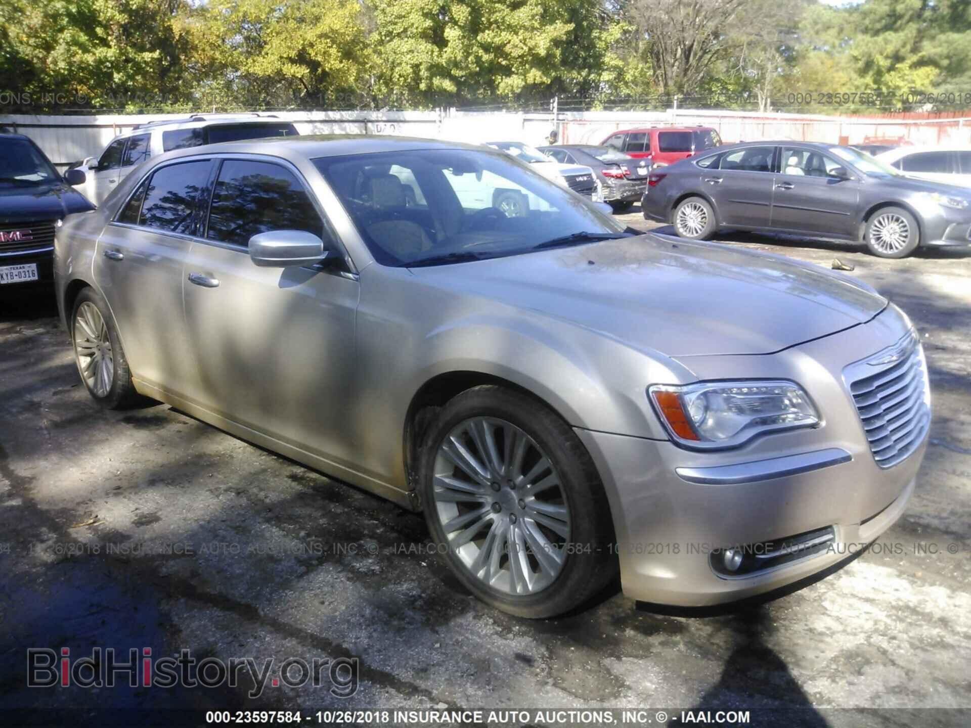 Фотография 2C3CCAPT4CH274090 - Chrysler 300c 2012
